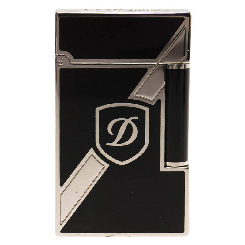 S.T. Dupont Black Lacquer Classic Lighter