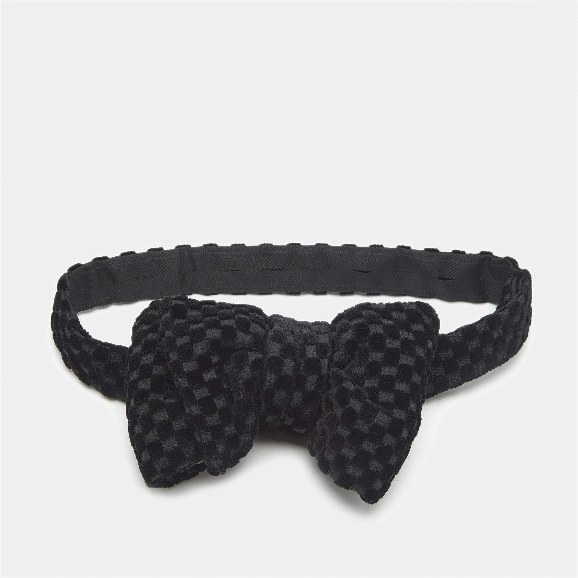 Pre Owned Tom Ford Black Checkered Velvet Bow Tie 