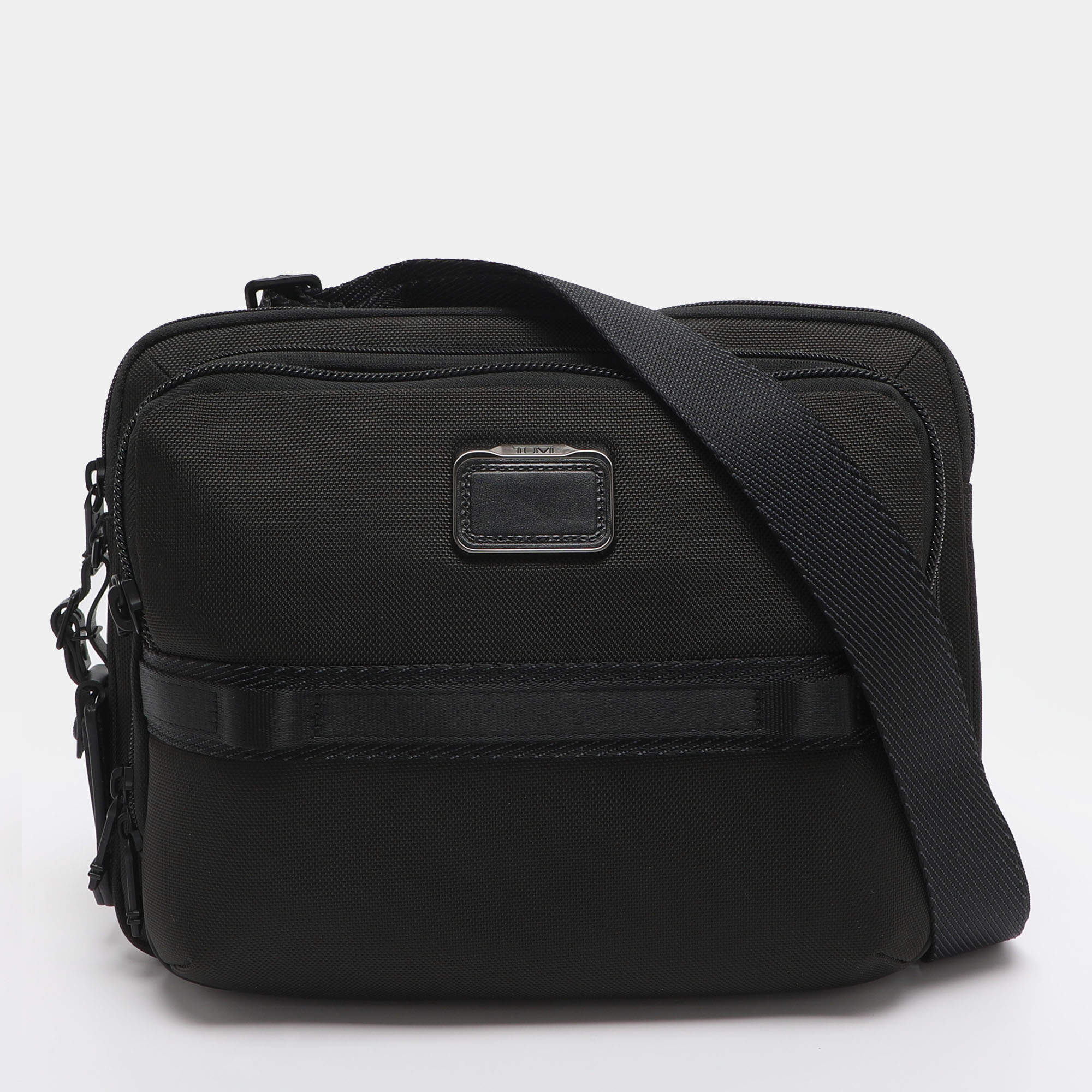 Pre Owned TUMI Alpha Bravo Service Black Nylon Crossbody Bag