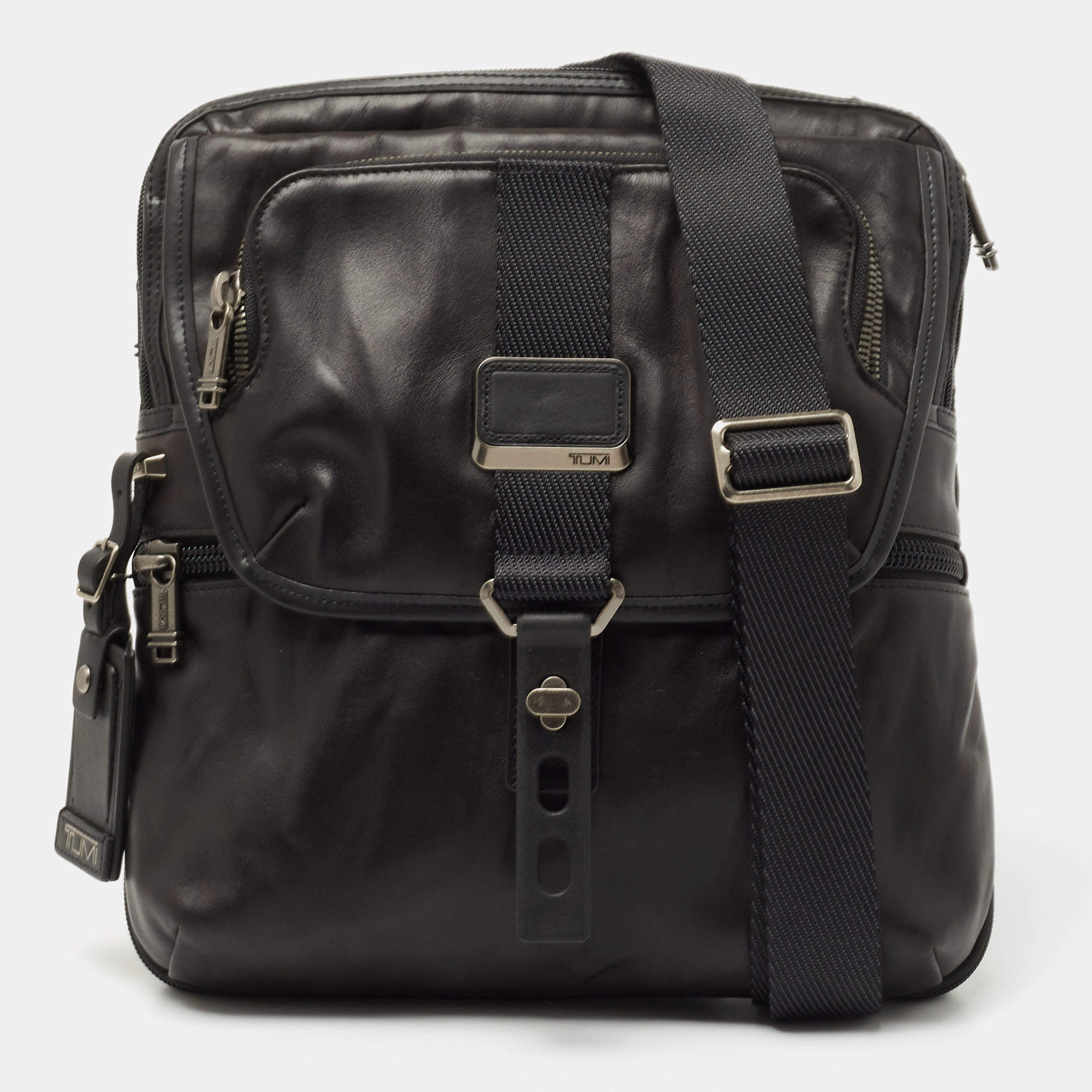 Black Leather Alpha Bravo Arnold Zip Flap Expandable Messenger Bag TUMI | TLC