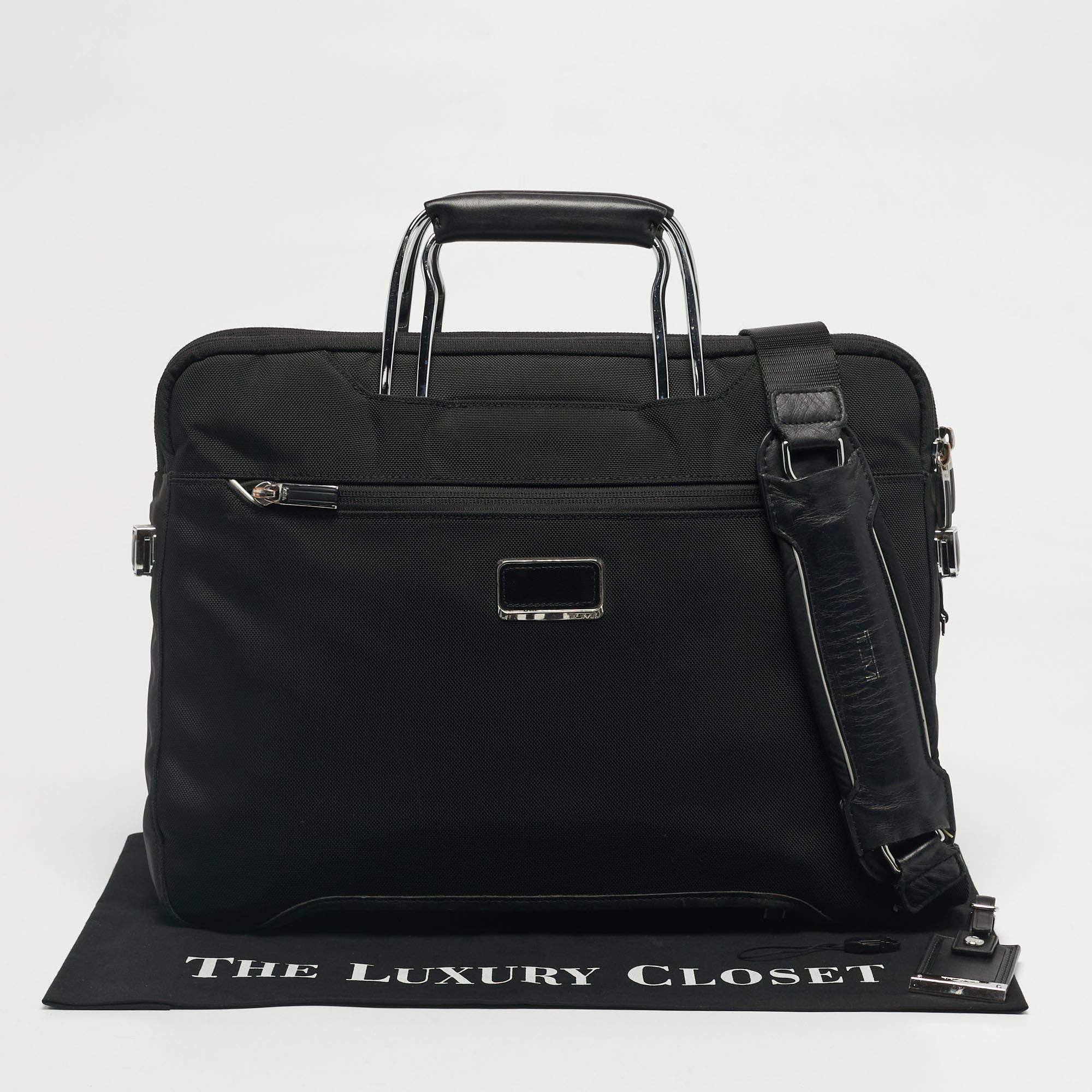 luxury-men-tumi-used-bags-