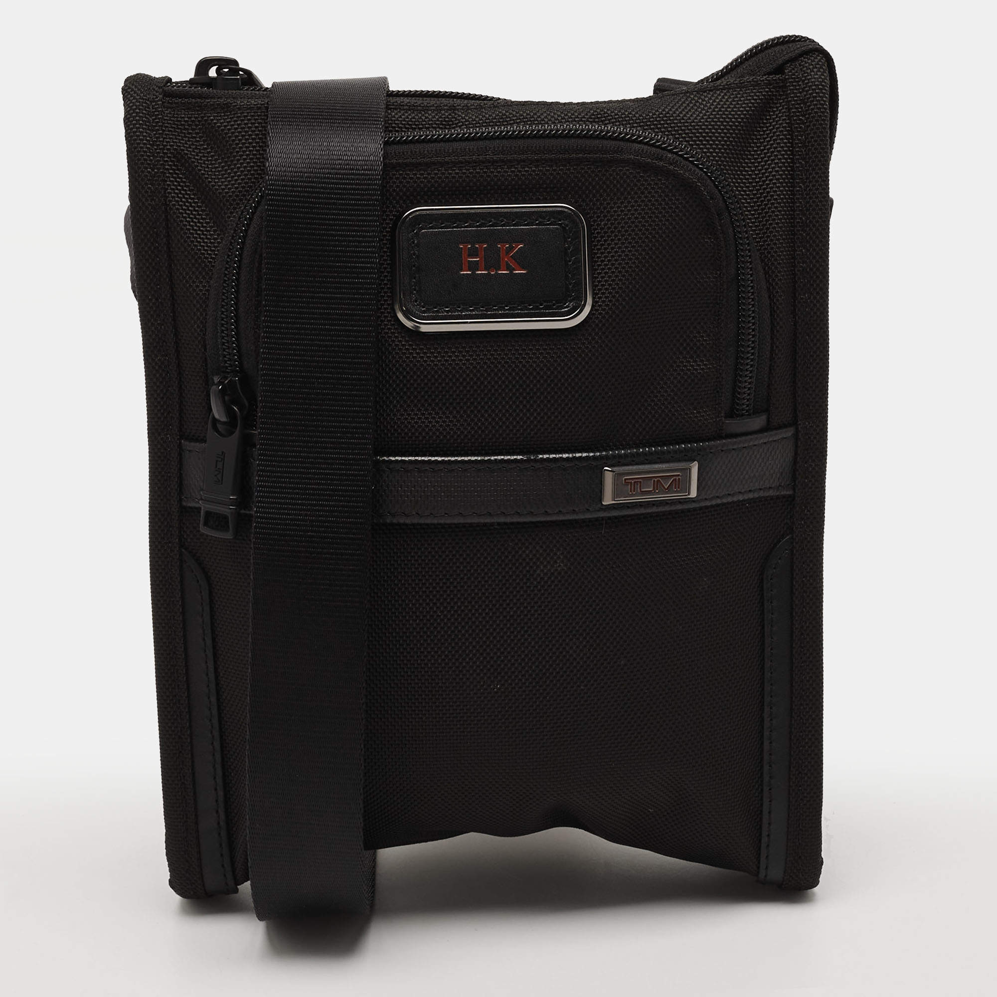 Pre Owned TUMI Alpha 2 Pocket Black Nylon Messenger Bag