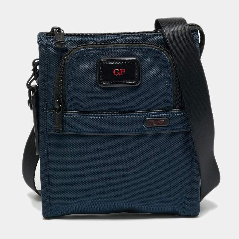 مملوكة مسبقًا TUMI Alpha 3 Pocket Navy Blue/Black Nylon Messenger Bag