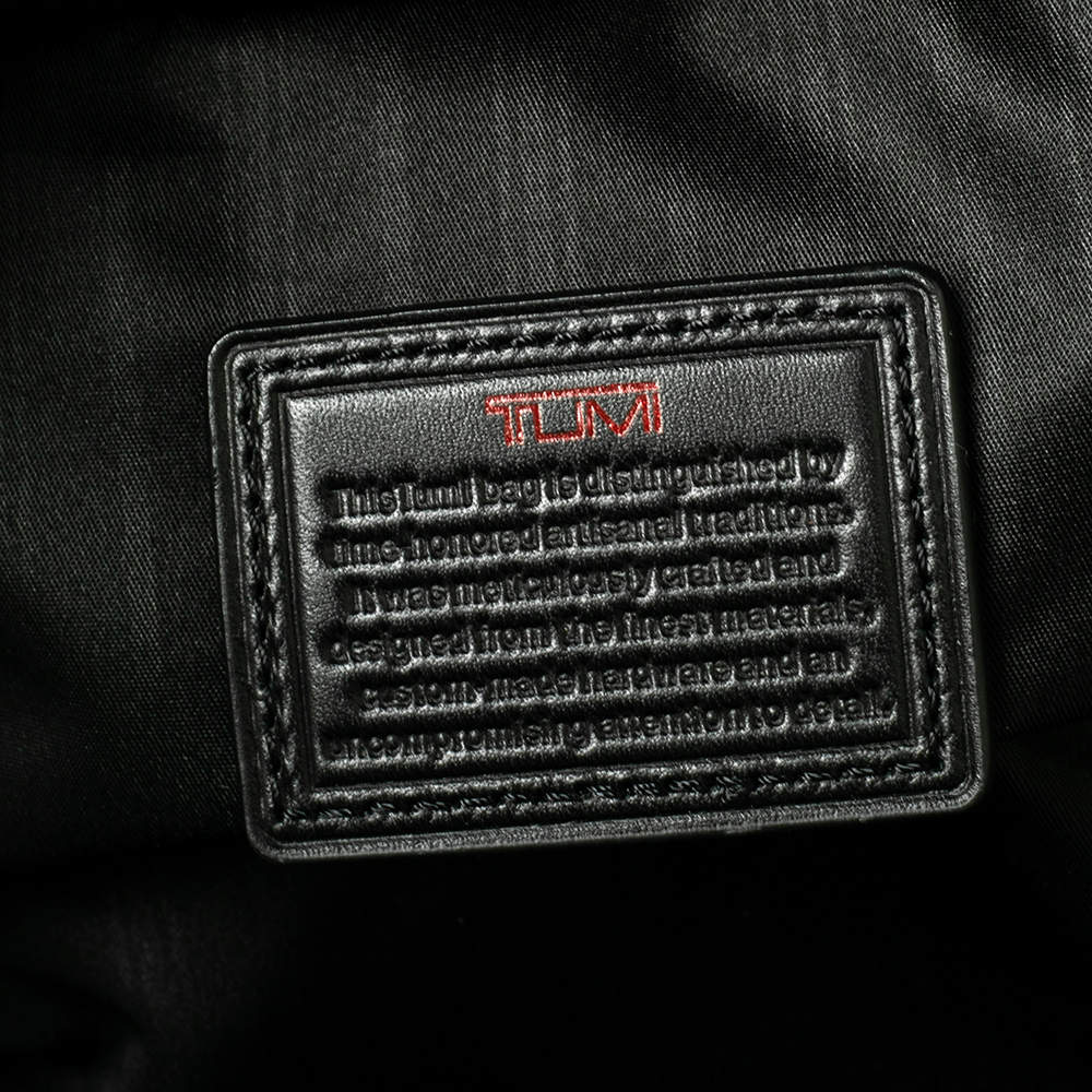 tumi label