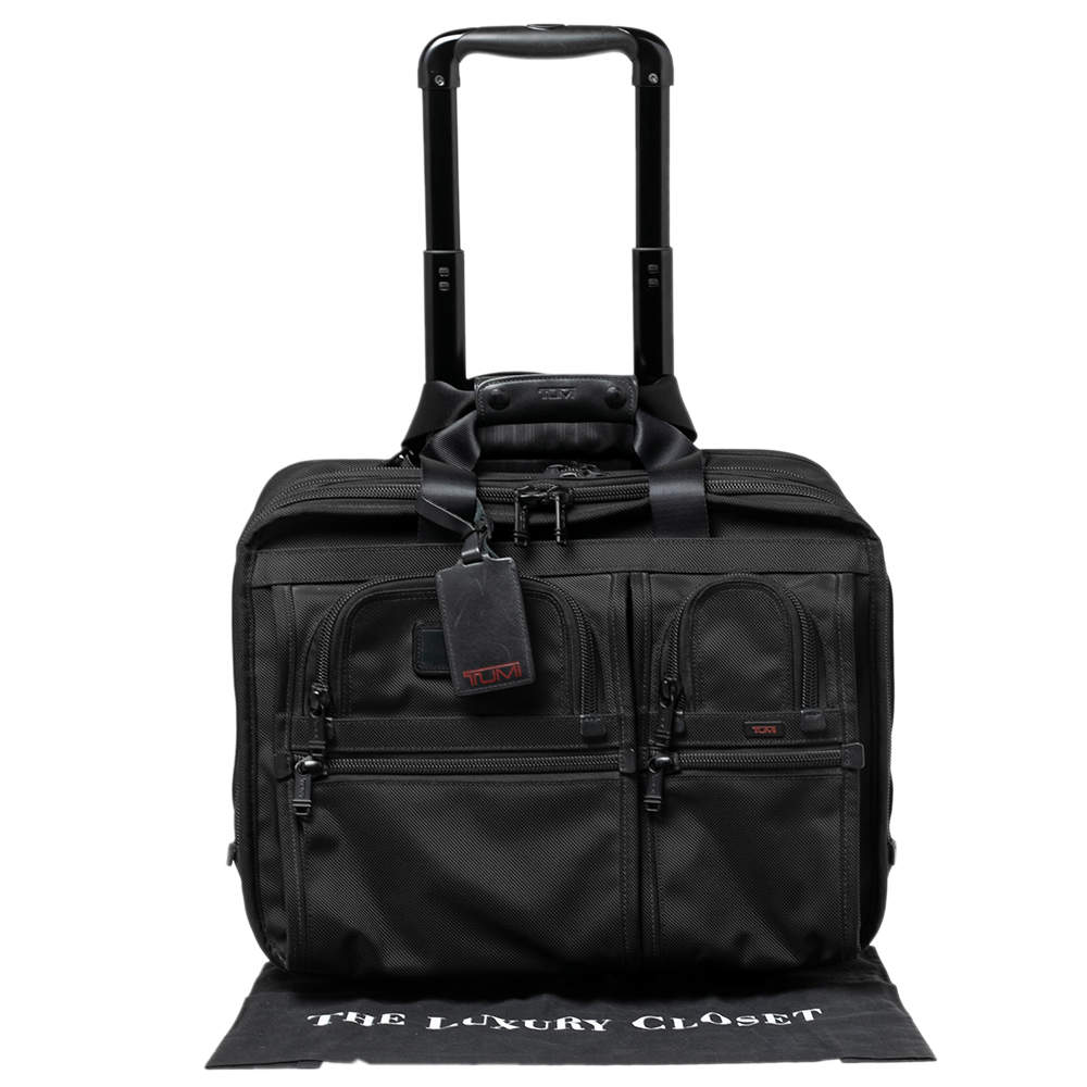 Tumi 2 wheeled discount briefcase