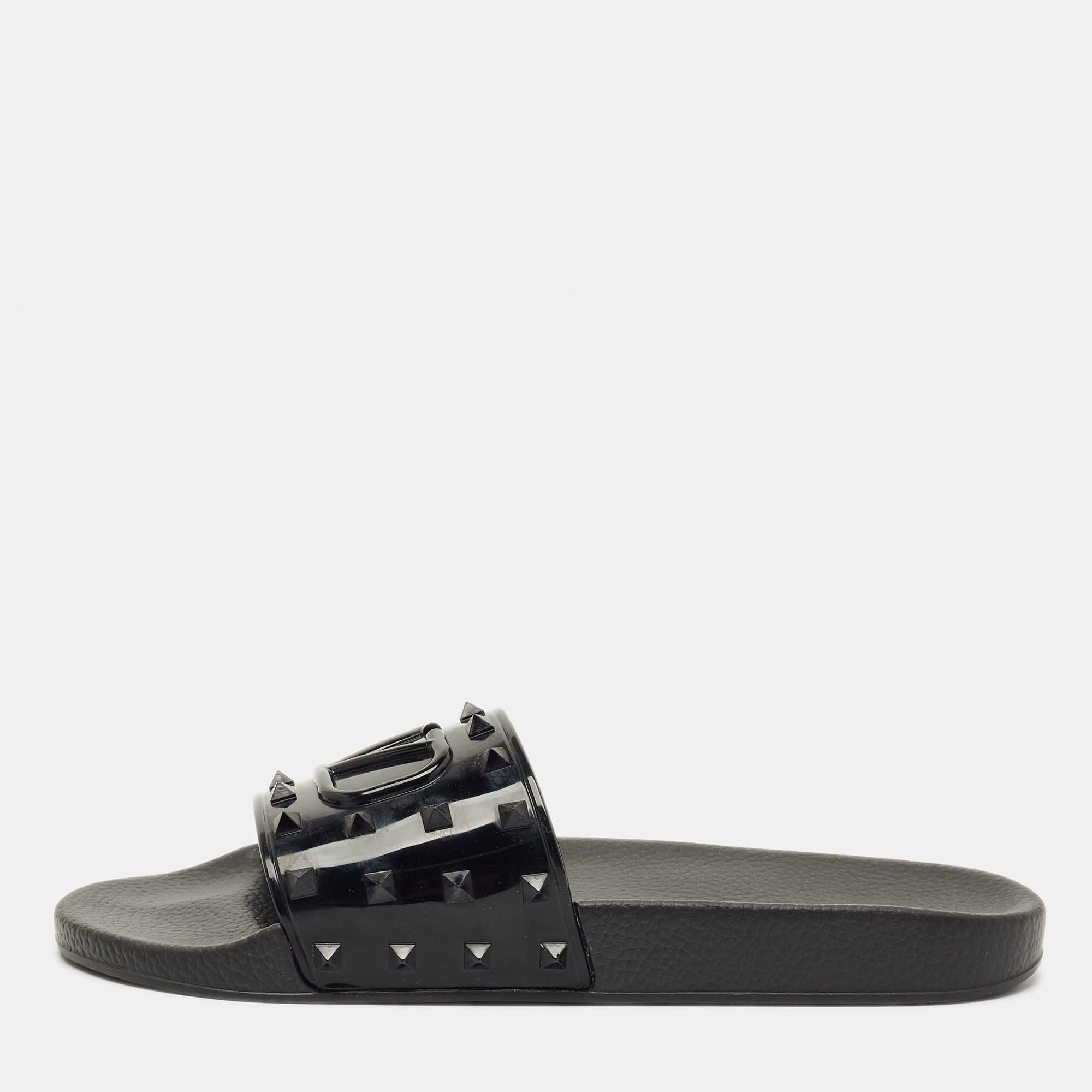 Pre Owned Valentino Black Rubber Rockstud Pool Slides Size 46