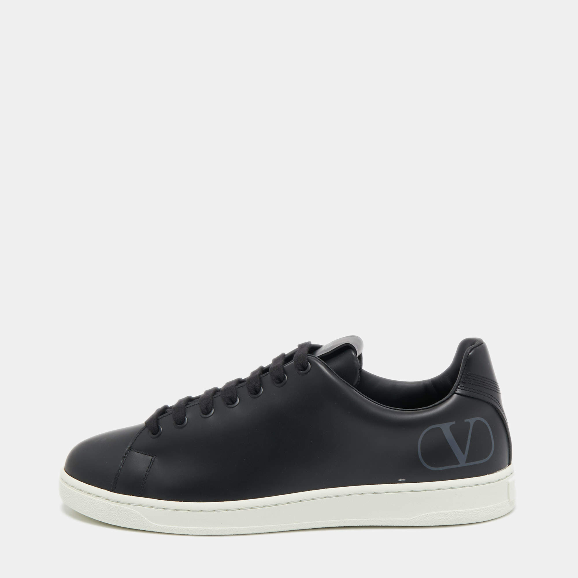 Valentino Black Leather Low Top Sneakers  Size 42.5