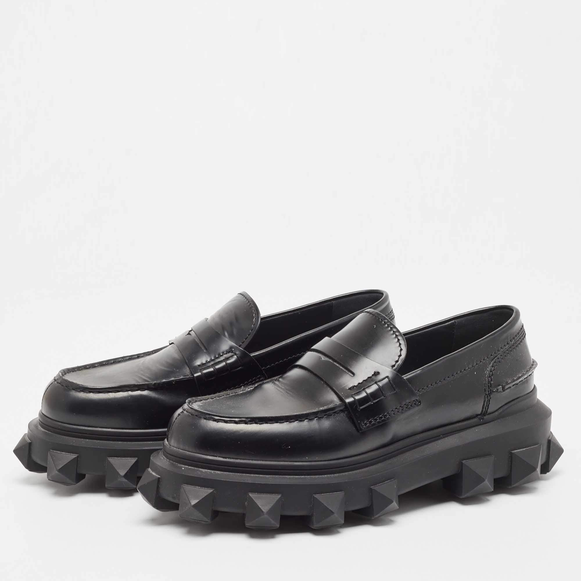 Valentino 人気 Brushed Leather Trackstud Loafers