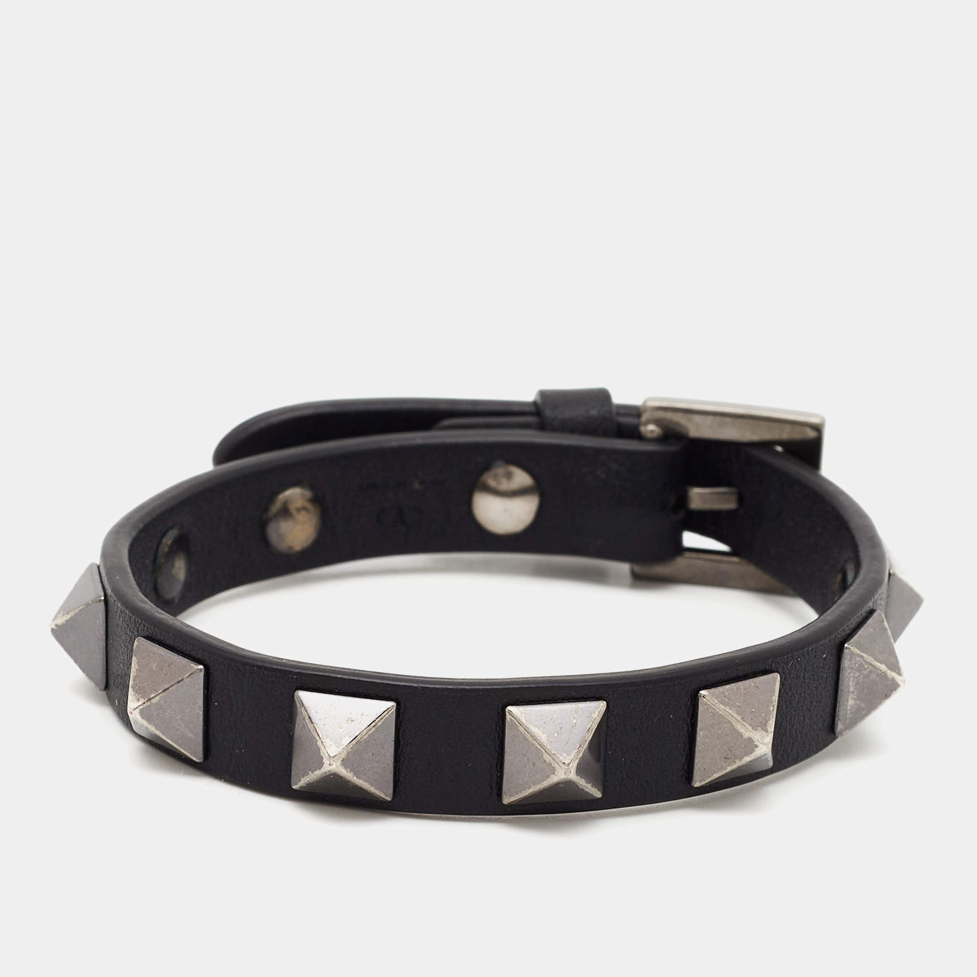Pre Owned Valentino Black Leather Gunmetal Tone Rockstud Bracelet