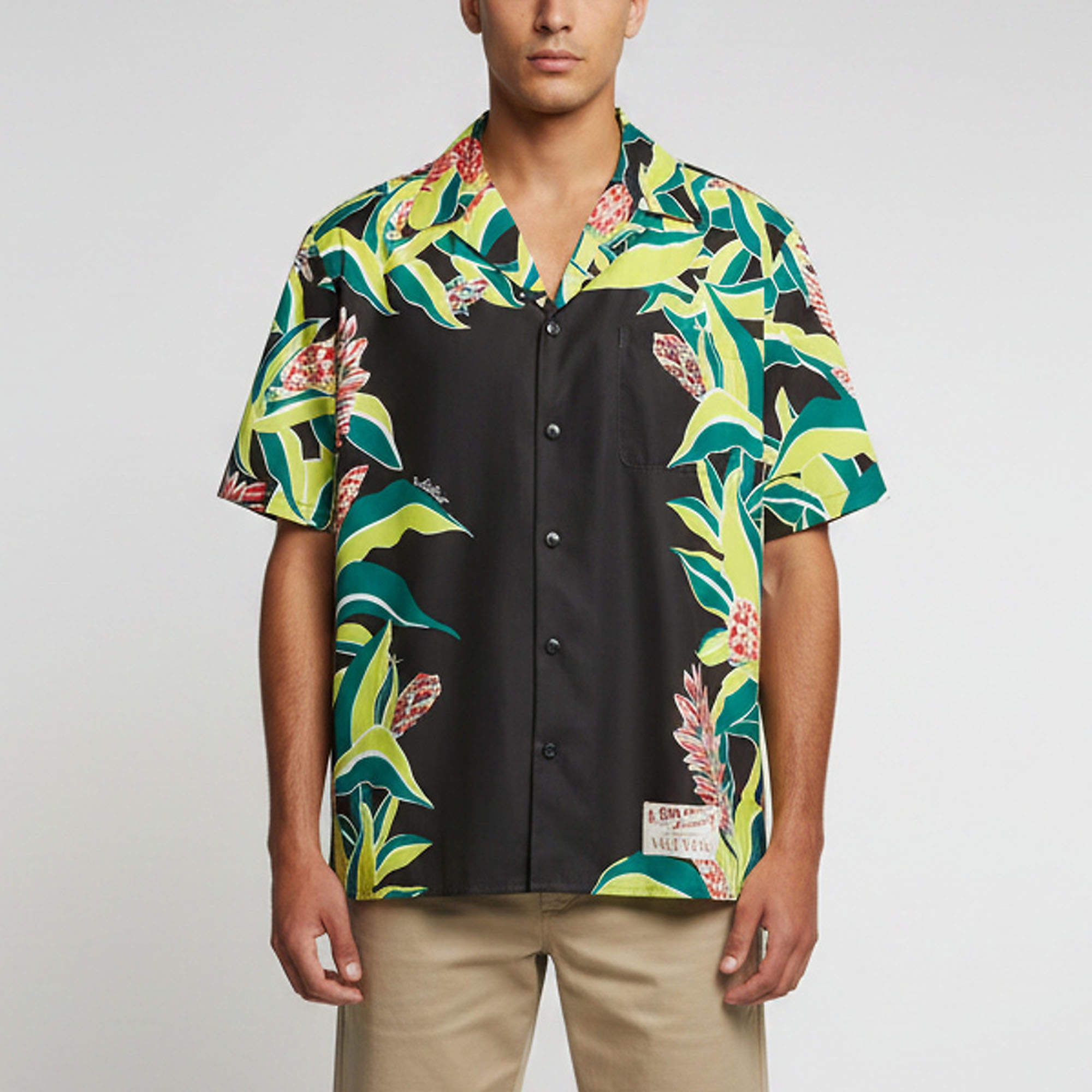 مملوكة مسبقًا Valentino Multicolor Syntenic Short Sleeve Shirt S