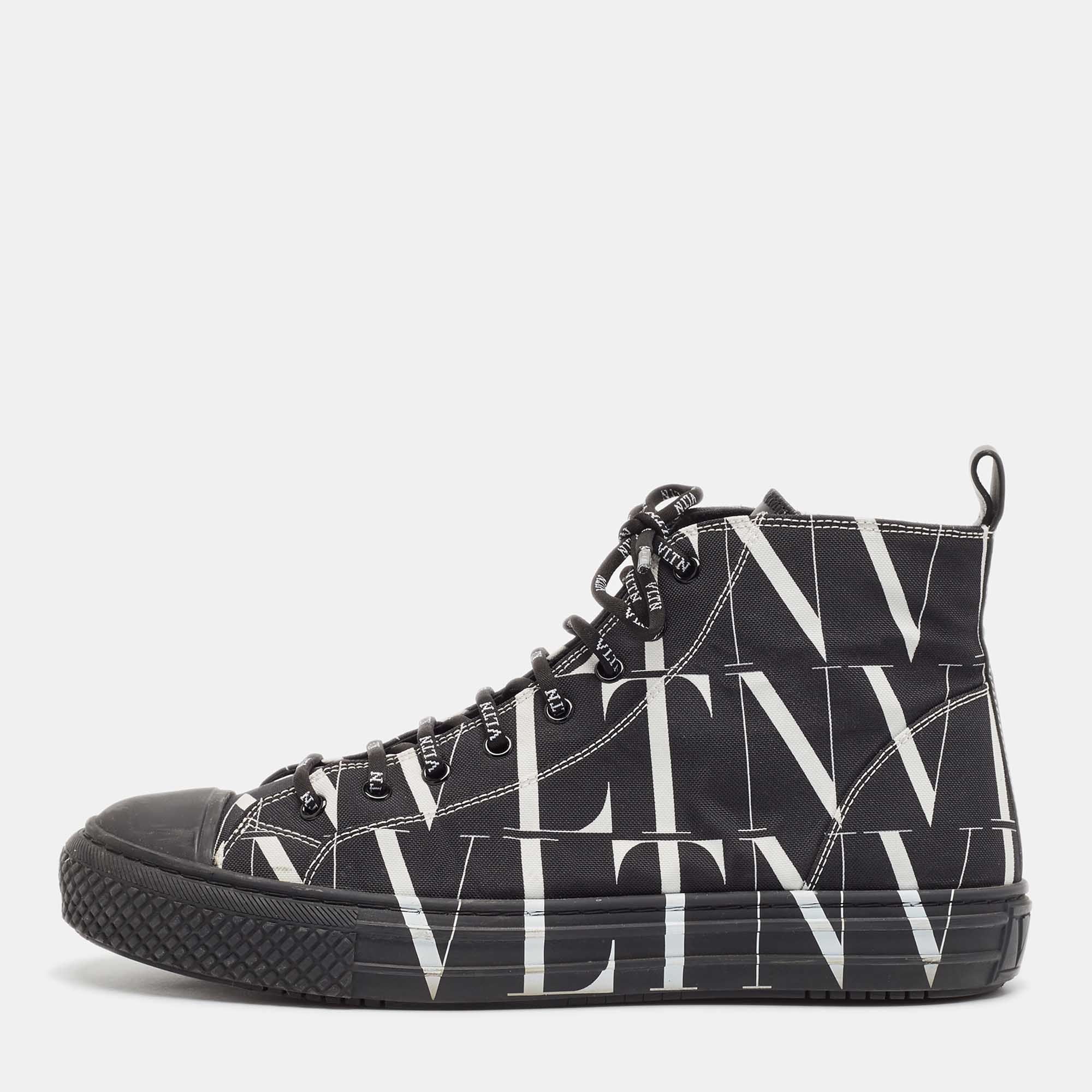 Pre Owned Valentino Black/White Canvas VLTN Times Sneakers Size 43