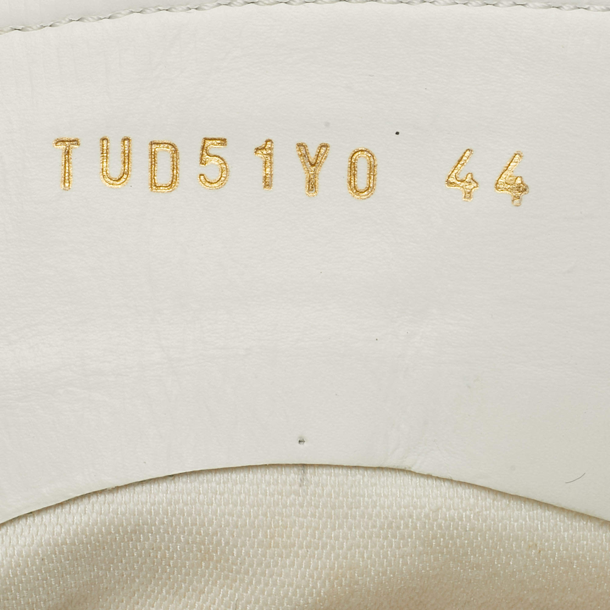 مملوكة مسبقًا Valentino Giggies Size 44 White Canvas Flower Cap Toe High Top Sneakers