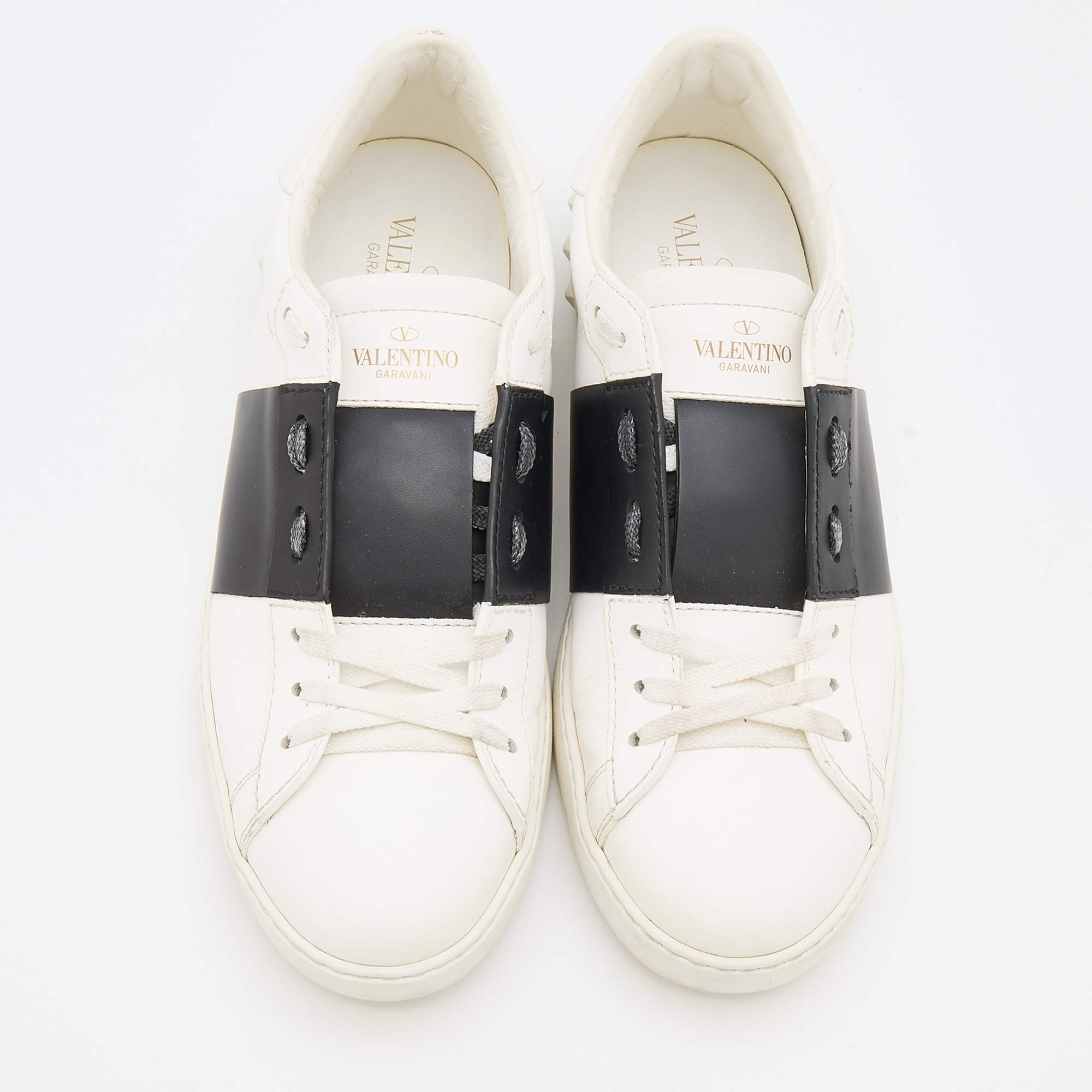 Valentino White/Black Leather Low Top Sneakers Size 42 Valentino | TLC