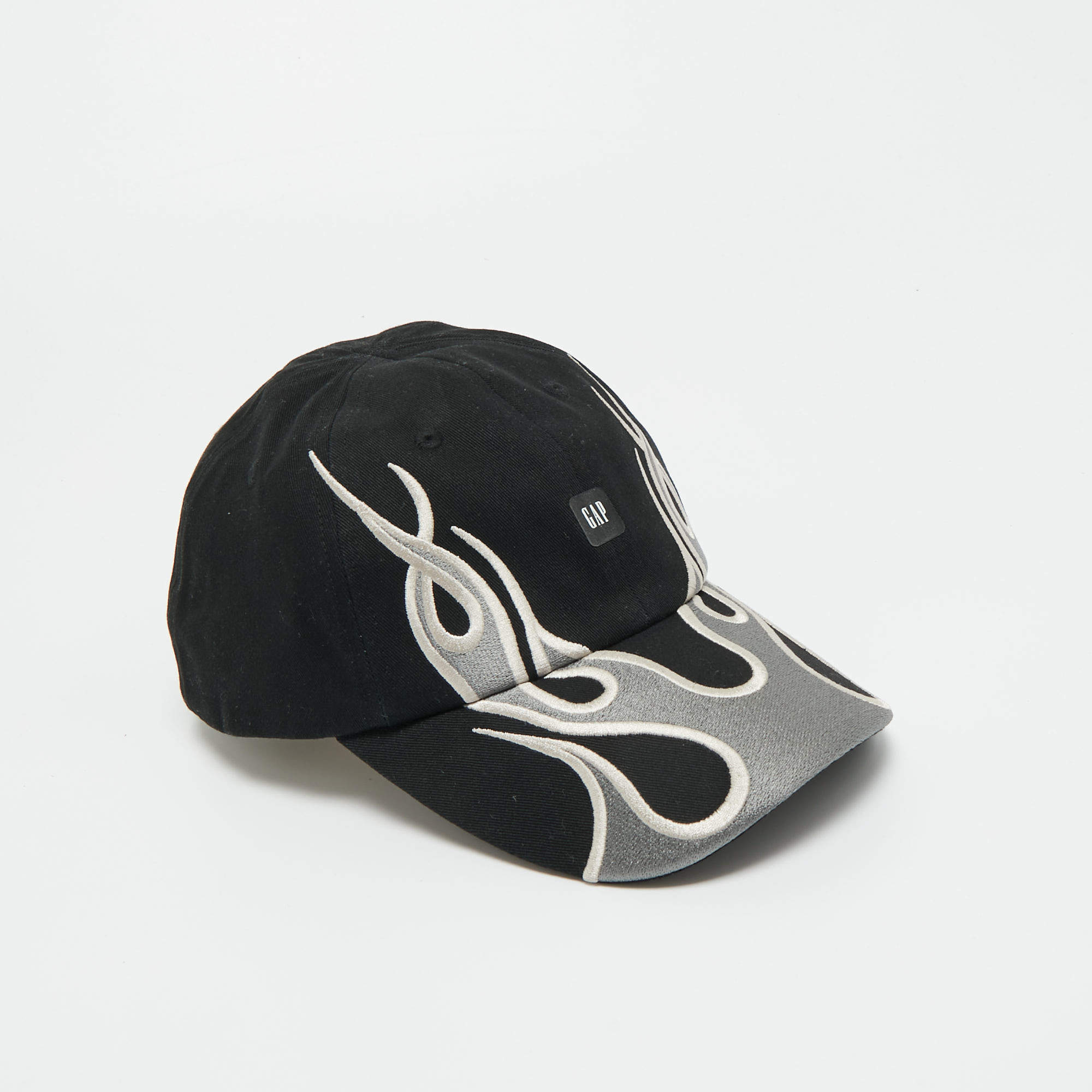 Pre Owned Yeezy X Gap x Balenciaga Black Flame Embroidered Cap One Size