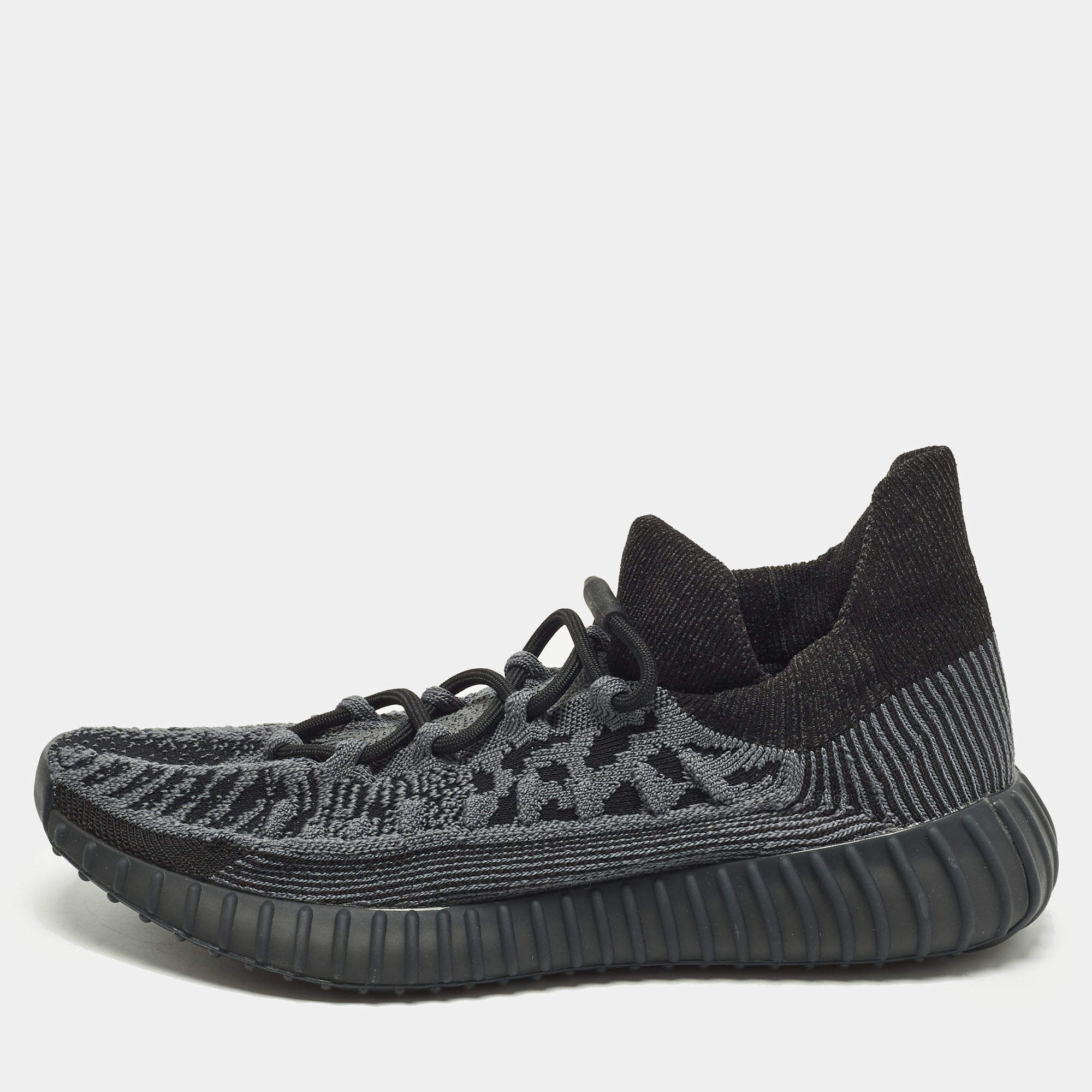 Pre Owned حذاء رياضي ييزي x أديداس بوست 350 V2 سي إم بي سي تي قماش تريكو أسود شبك مقاس 42