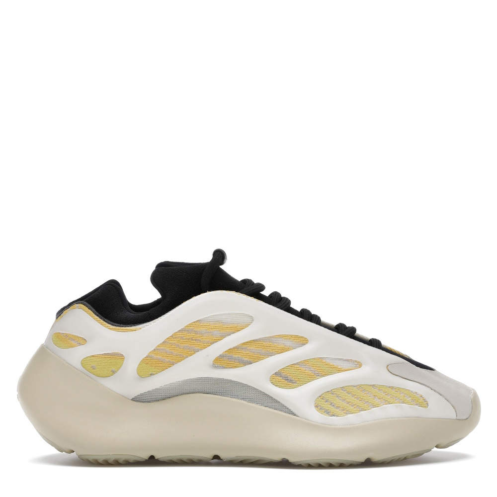 yeezy 700 wide feet