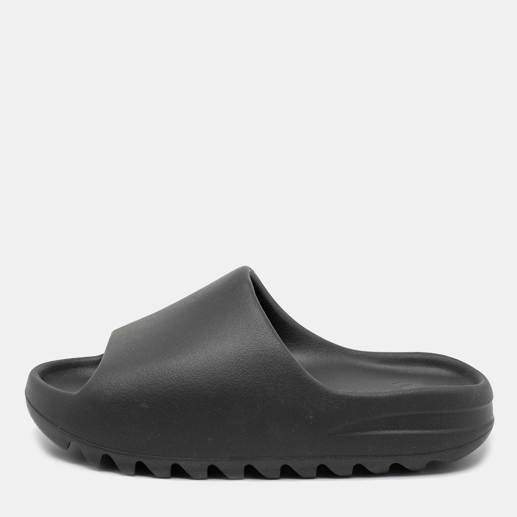 Pre Owned Yeezy x adidas Black Rubber Onyx Flat Slides Size 42