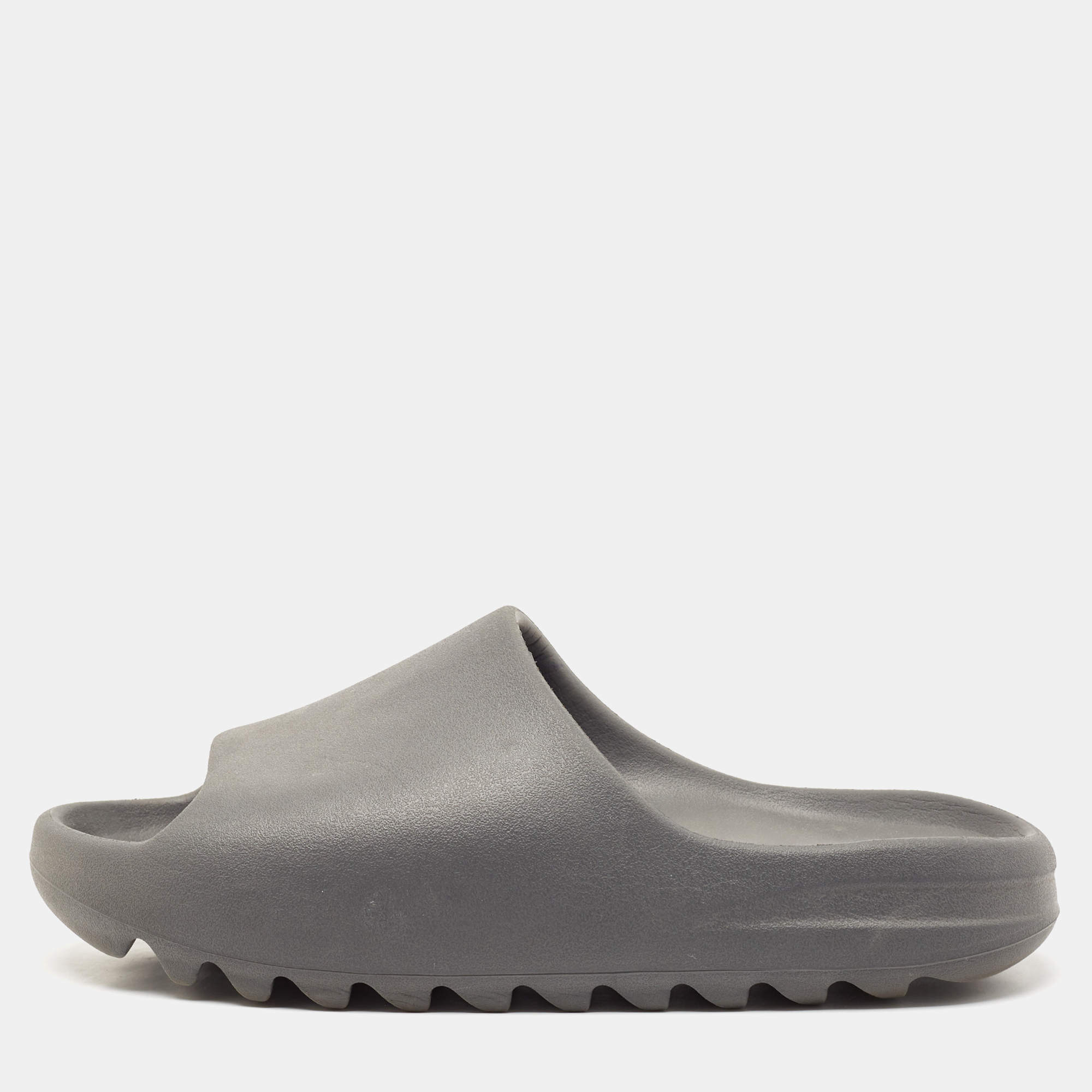 Yeezy x Adidas Grey Rubber Onyx Slides Size 44.5