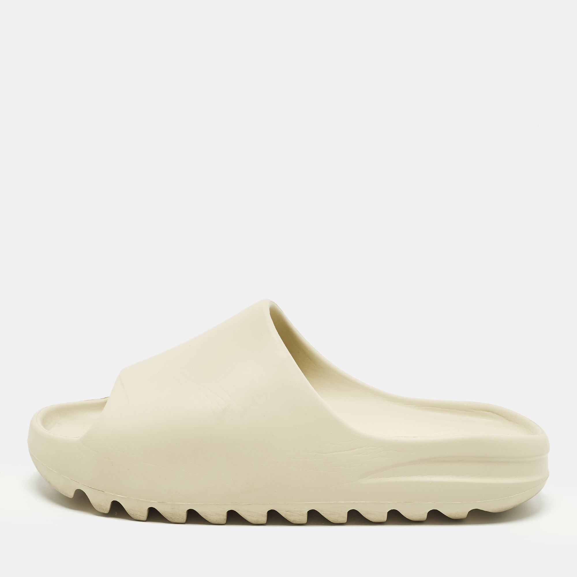 مملوكة مسبقًا Yeezy x Adidas Bone Size 46 Cream Rubber Slide Sandals