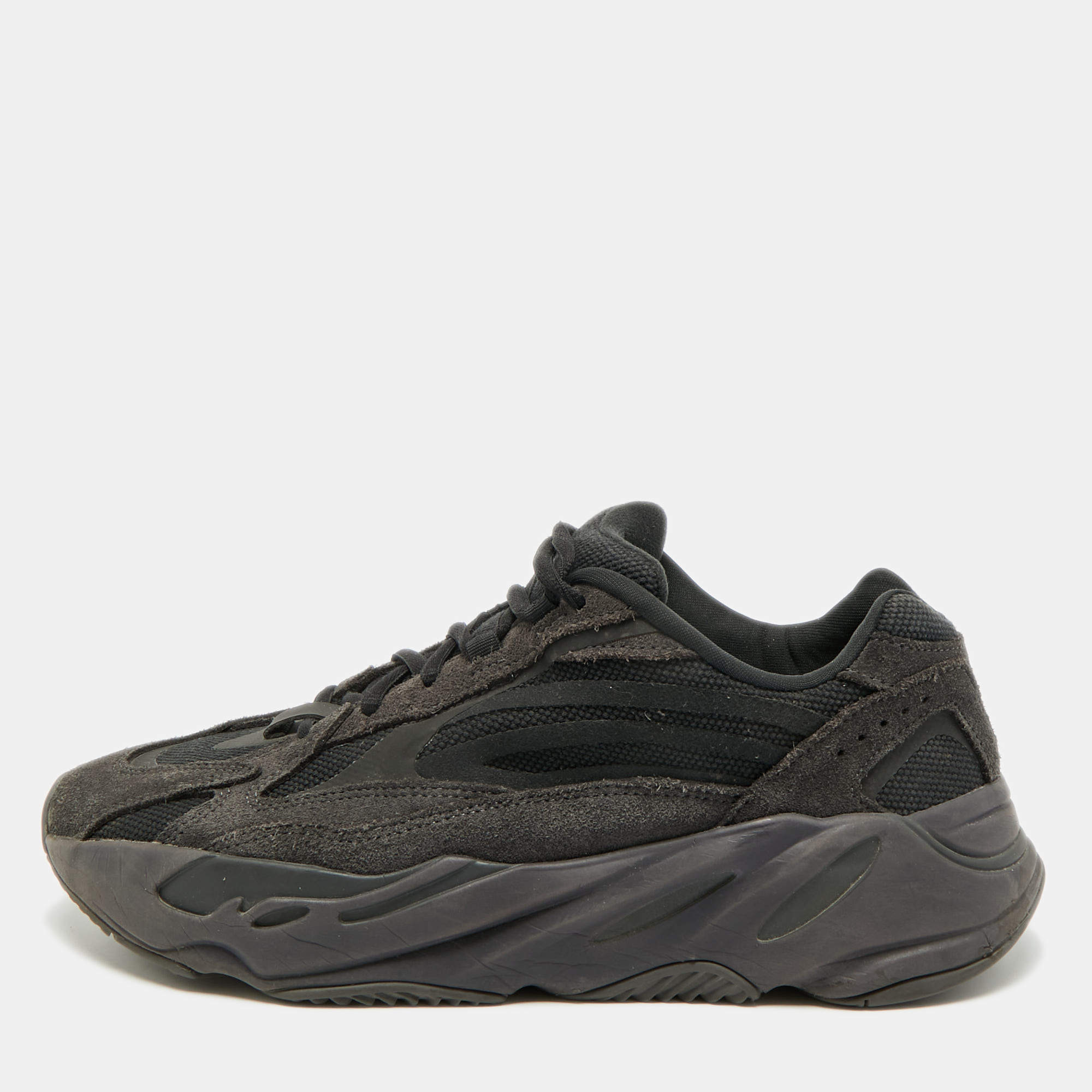 Pre Owned Yeezy x Adidas Boost 700 V2 Vanta Size 44 Black/Grey Canvas Suede Low Top Sneakers