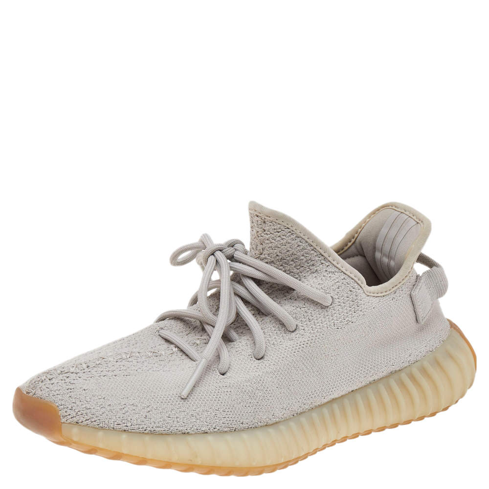 Pre Owned حذاء رياضي ييزي x أديداس بوست  350 V2 سيسام قماش تريكو رصاصي عنق منخفض مقاس 43 1/3