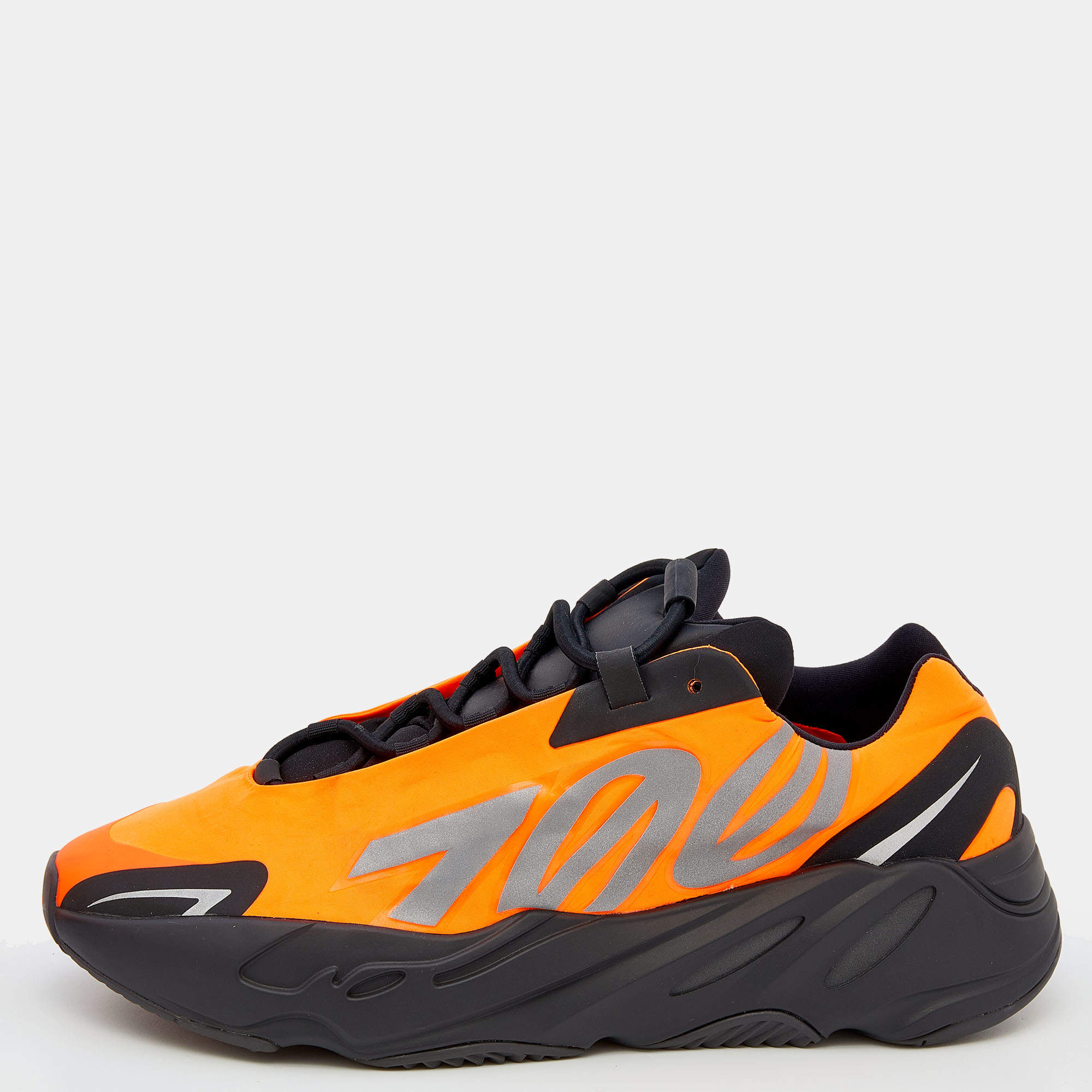 Pre Owned حذاء رياضي ييزي x أديداس بوست 700 MNVN نيوبرين أسود/برتقالي مقاس 46 2/3 