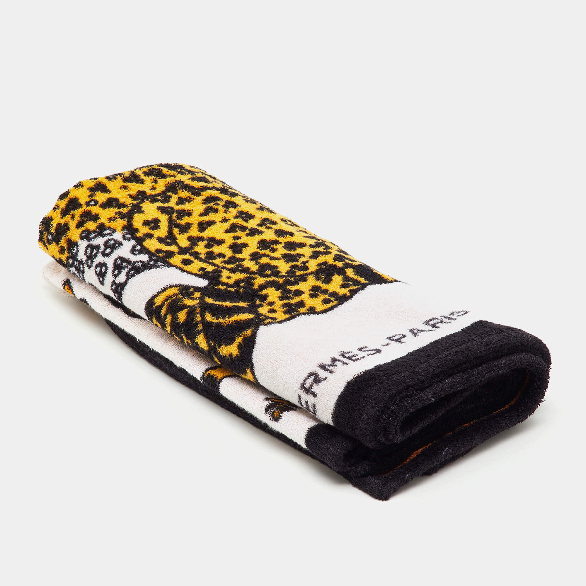 Pre Owned Hermès White/Orange Leopards Cotton Beach Towel