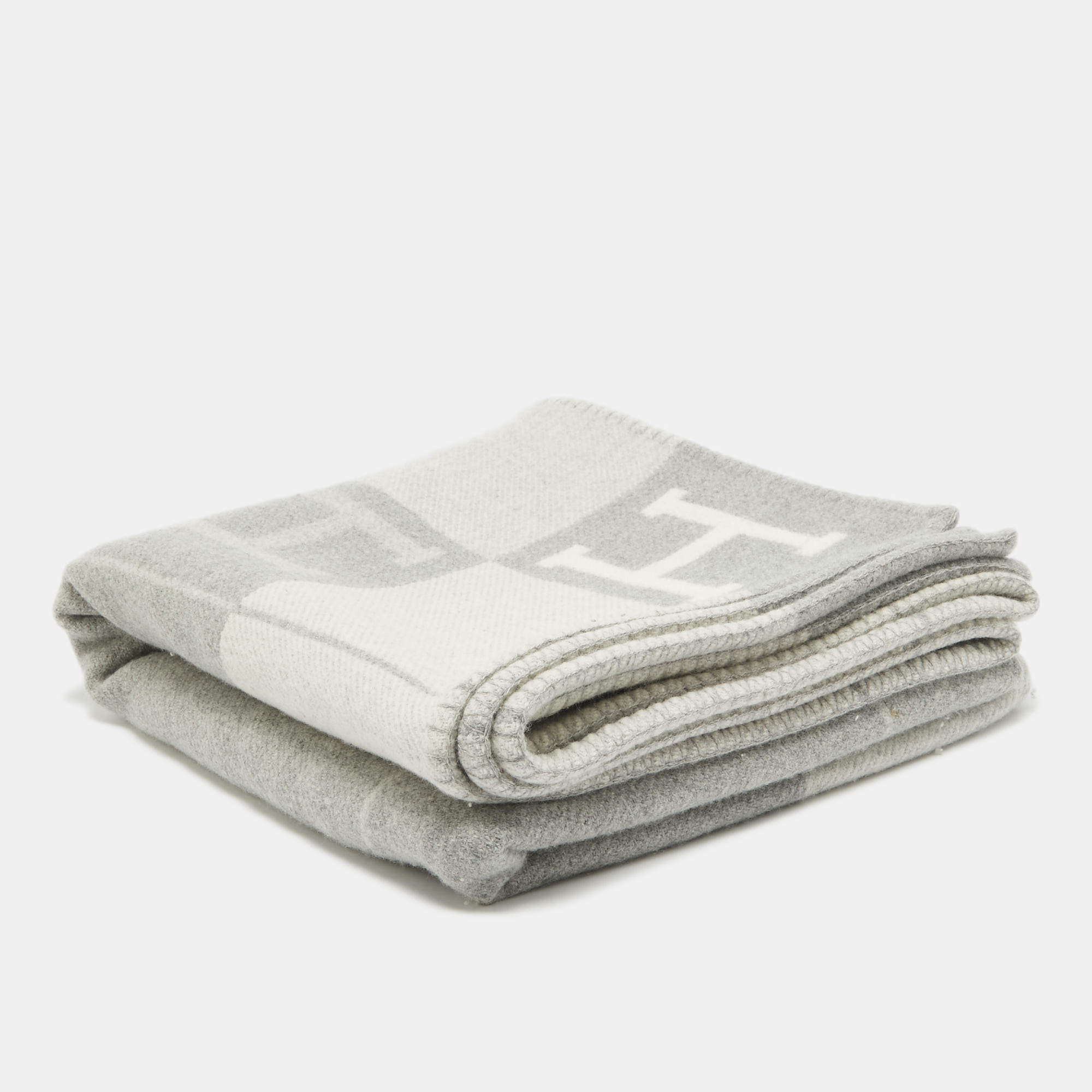 Hermes Ecru / Gris Clair Merino Wool Blend Avalon III Throw Blanket