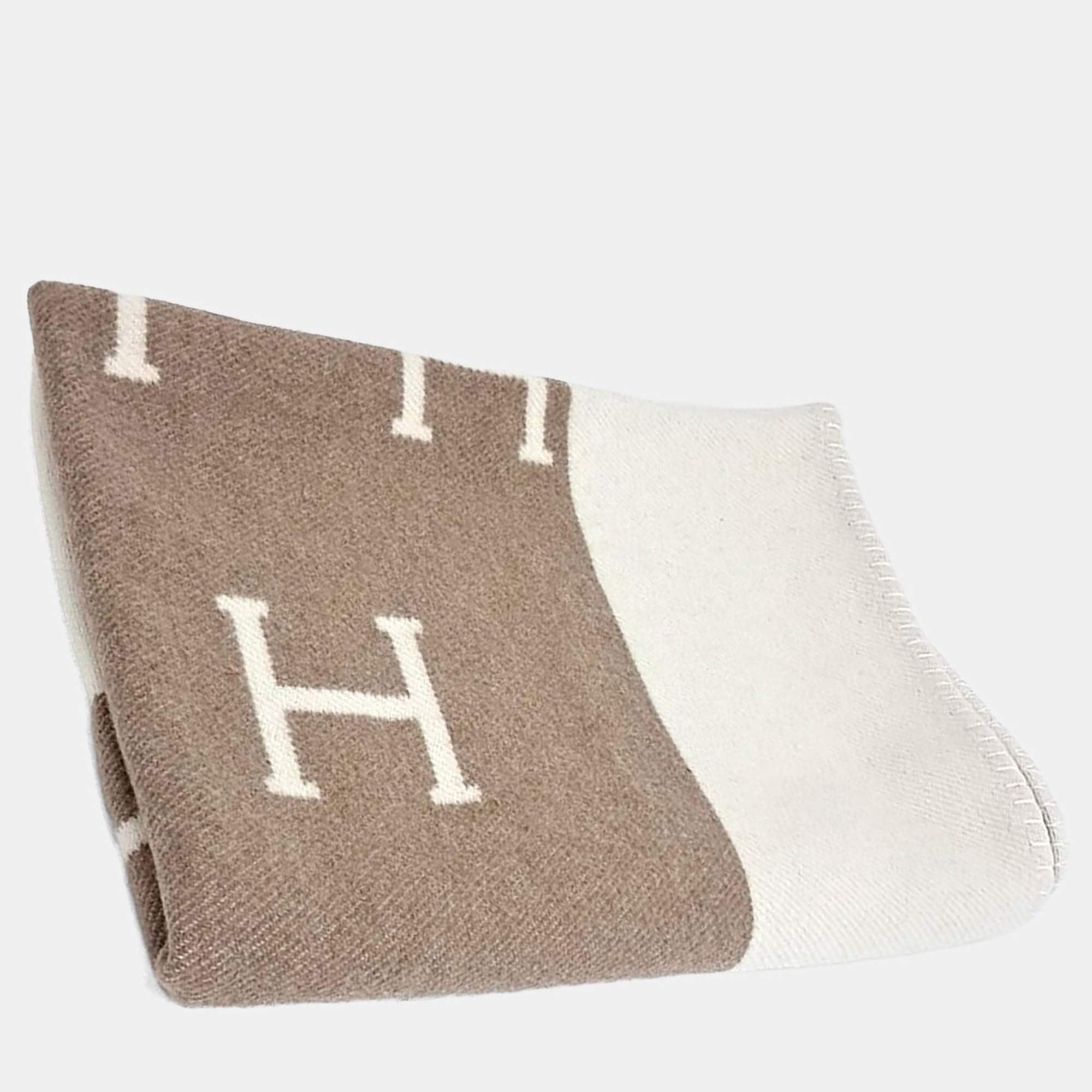 Pre Owned Hermes Avalon Beige, White Wool Blanket
