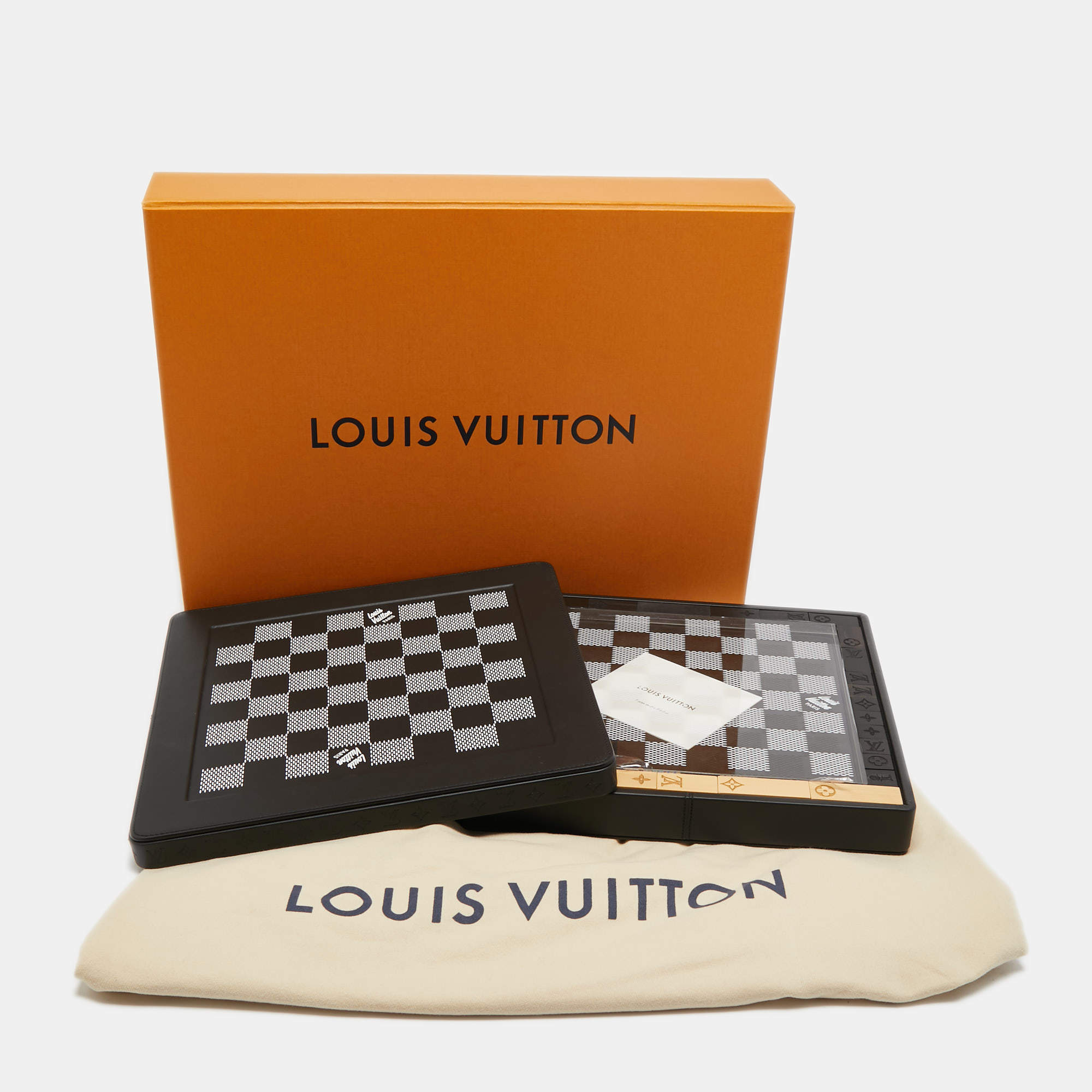 louisvuitton Chess Set in a Monogram Case at the Wynn Las Vegas #shorts # louisvuitton #lasvegas 