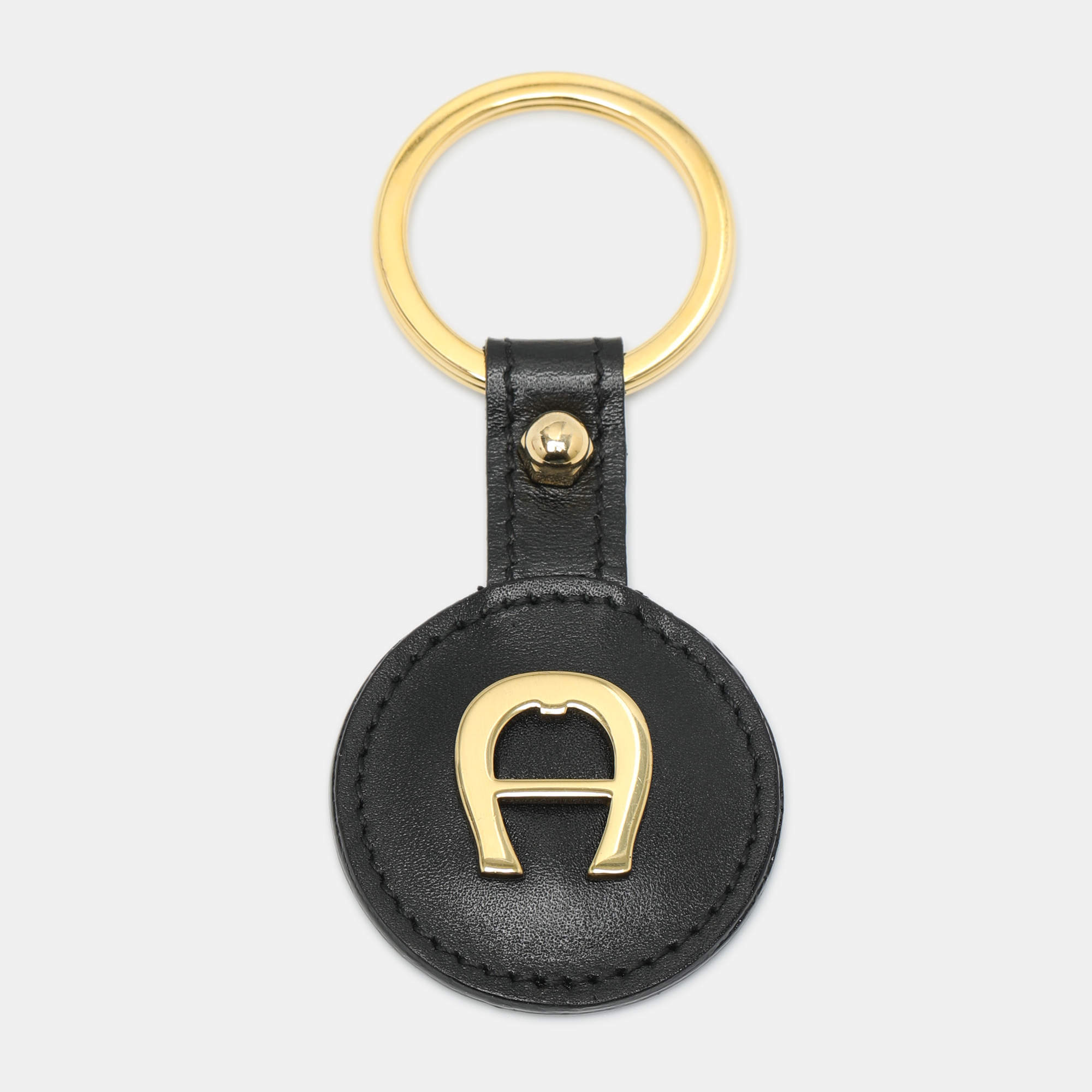 Pre Owned Aigner Key Ring Black Leather and Gold Tone Metal