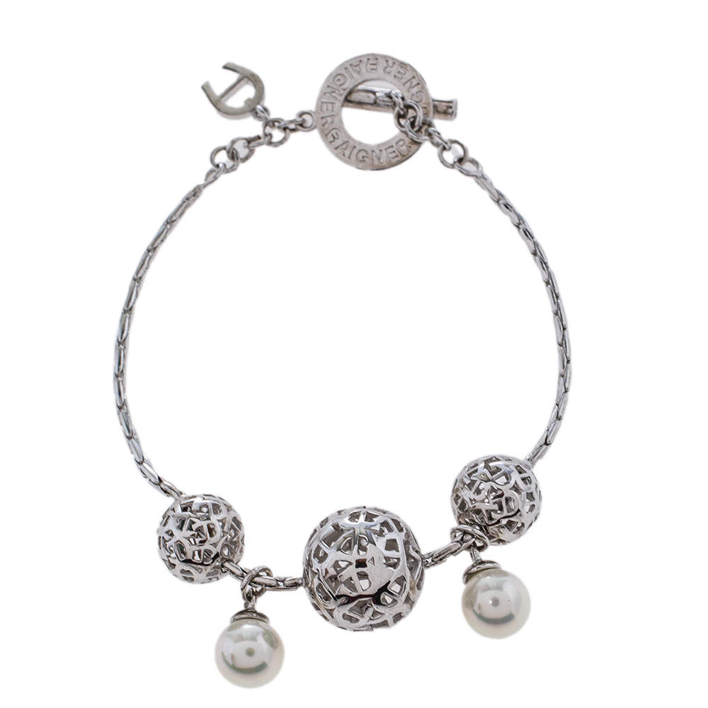 Pre Owned Aigner Silver Tone Logo Sphere Pearl Toggle Bracelet