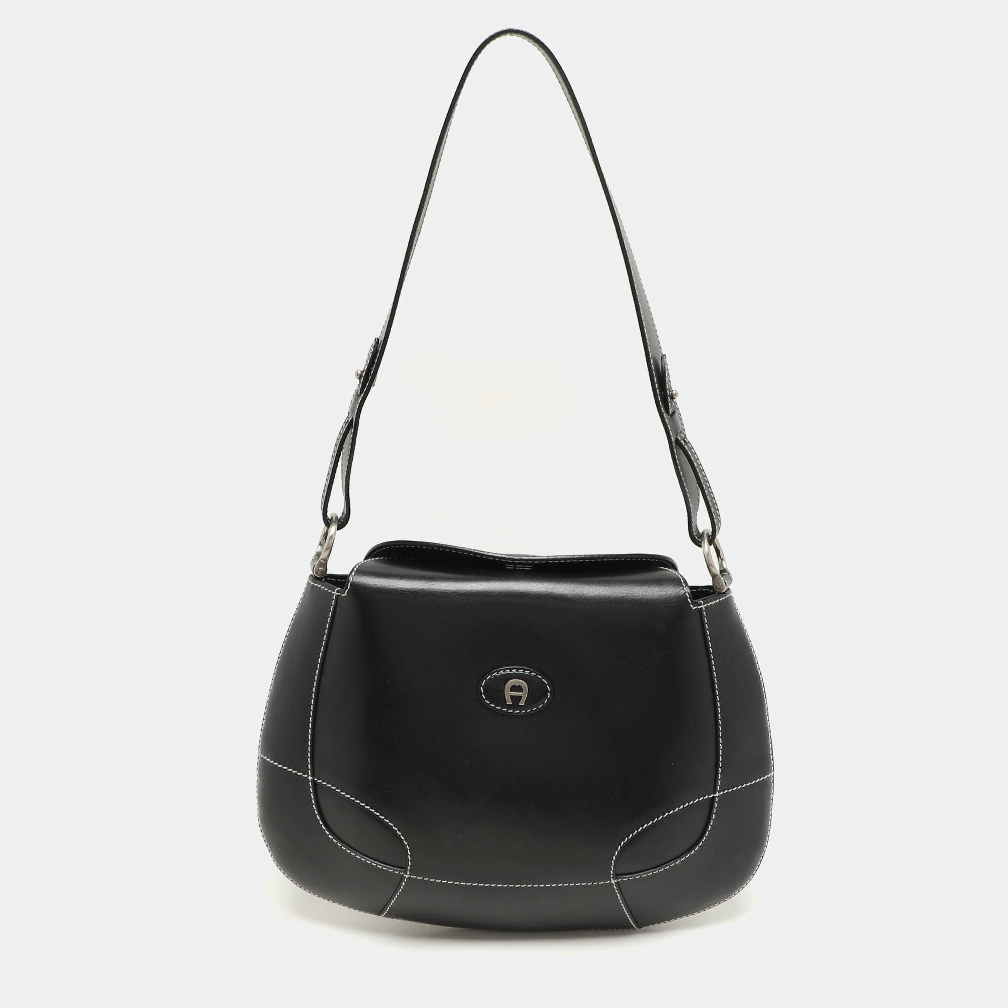 Pre Owned Aigner Black Leather Shoulder Bag