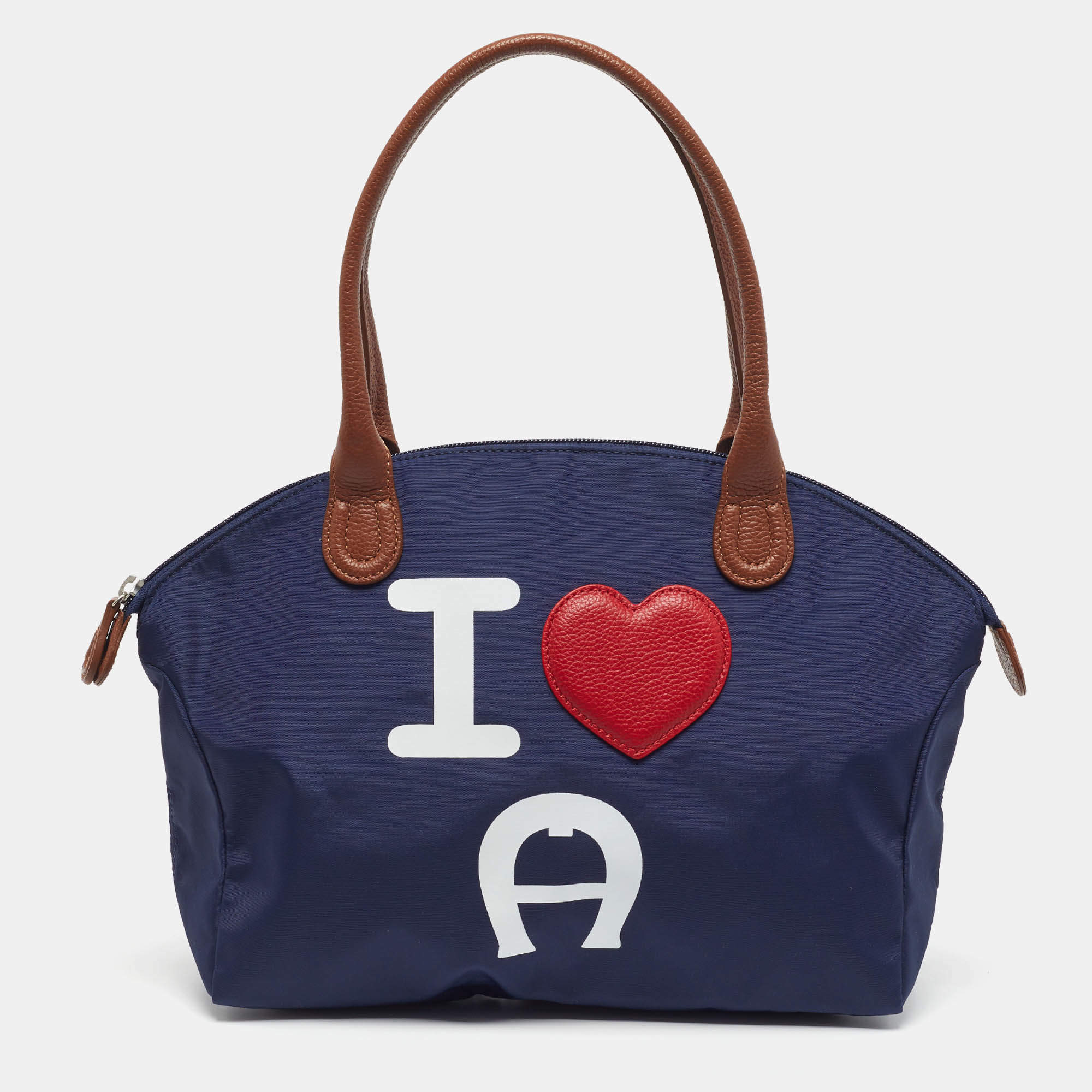مملوكة مسبقًا حقيبة ساتشل أزرق/بني نايلون بسحّاب أيغنر I Love