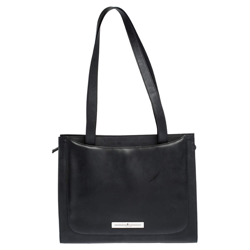 Pre Owned Aigner Black Matt Leather Logo Plaque Zip Tote