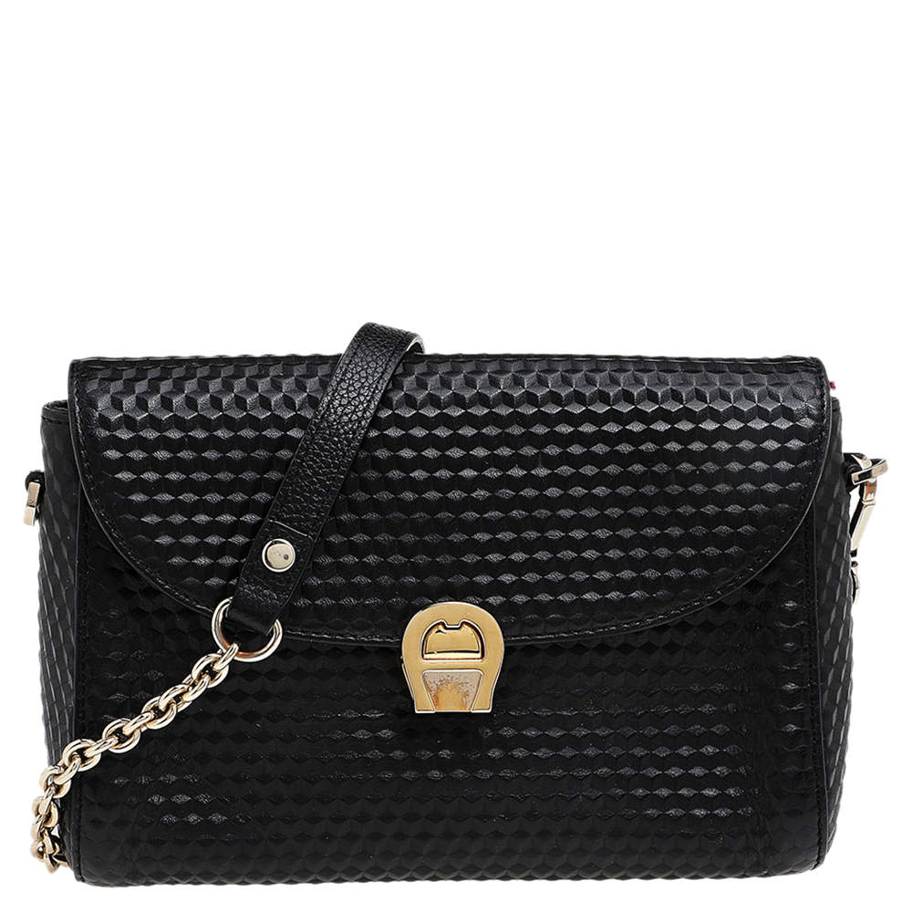 Pre Owned Aigner Black 3D Effect Leather Genoveva Shoulder Bag