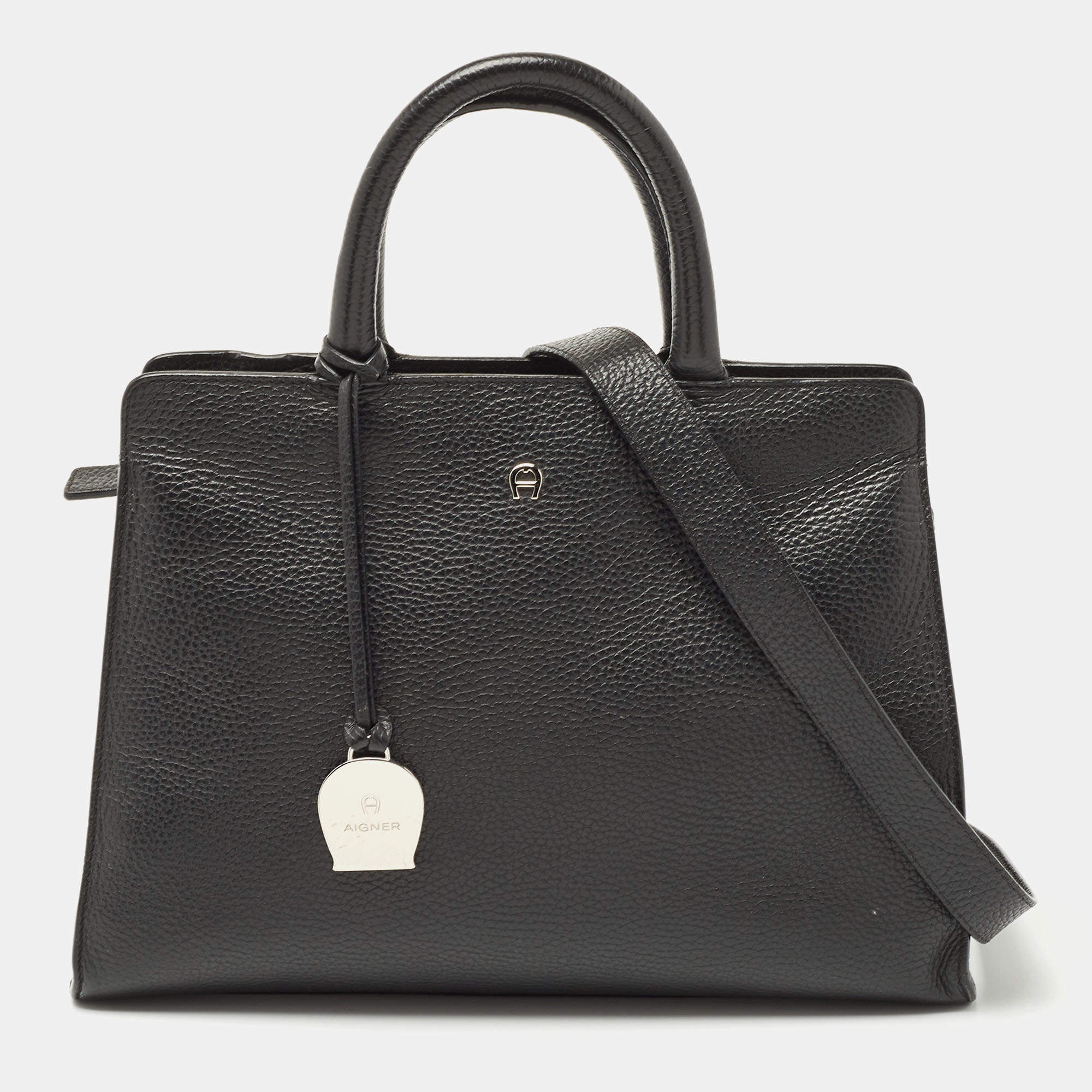 Pre Owned Aigner Black Leather Cybill Tote