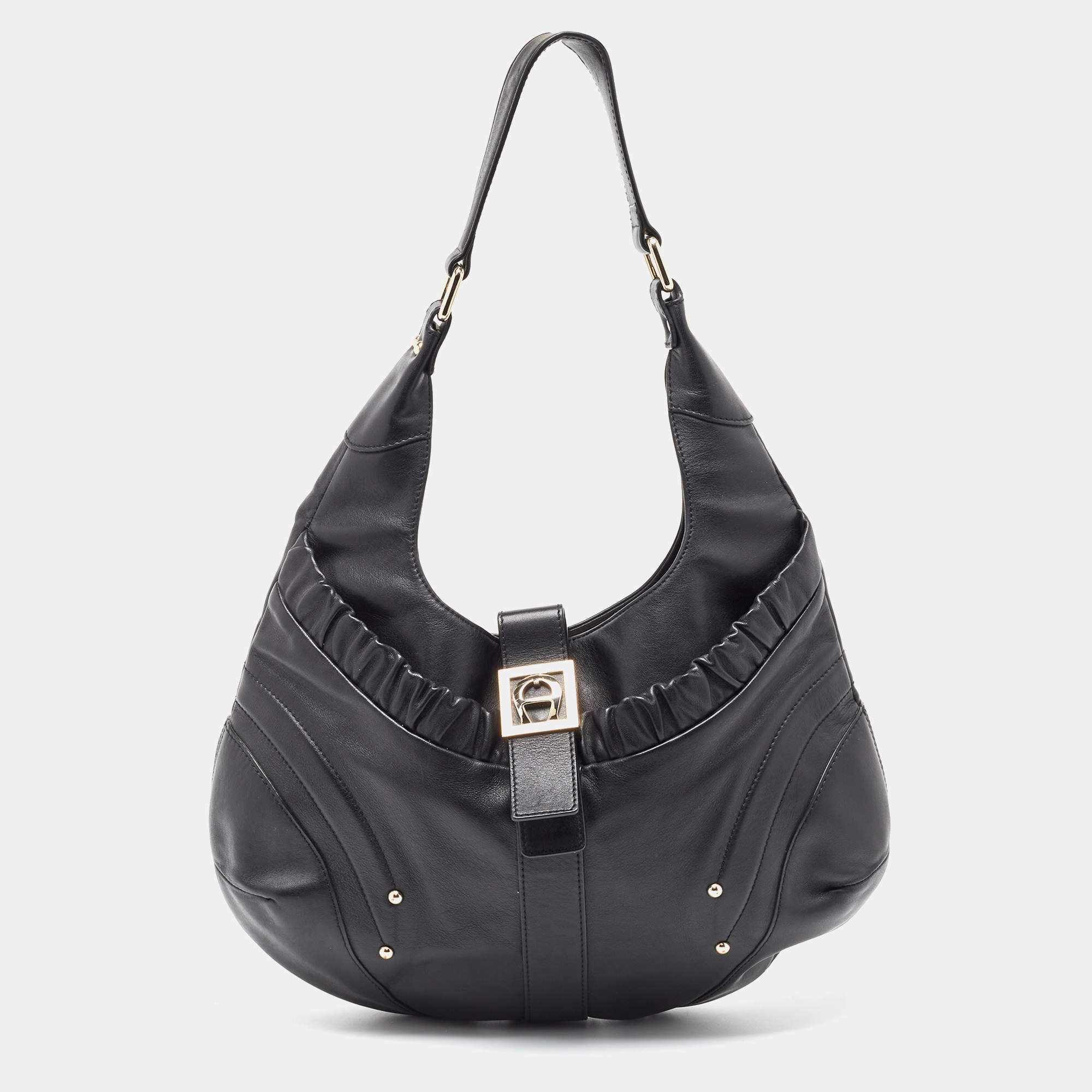 Pre Owned Aigner Black Leather Hobo