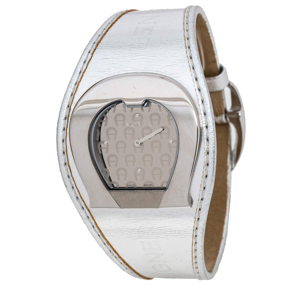 Pre Owned Aigner Silver Stainless Steel L'Aquila A41200 Women's Wristwatch 38 mm