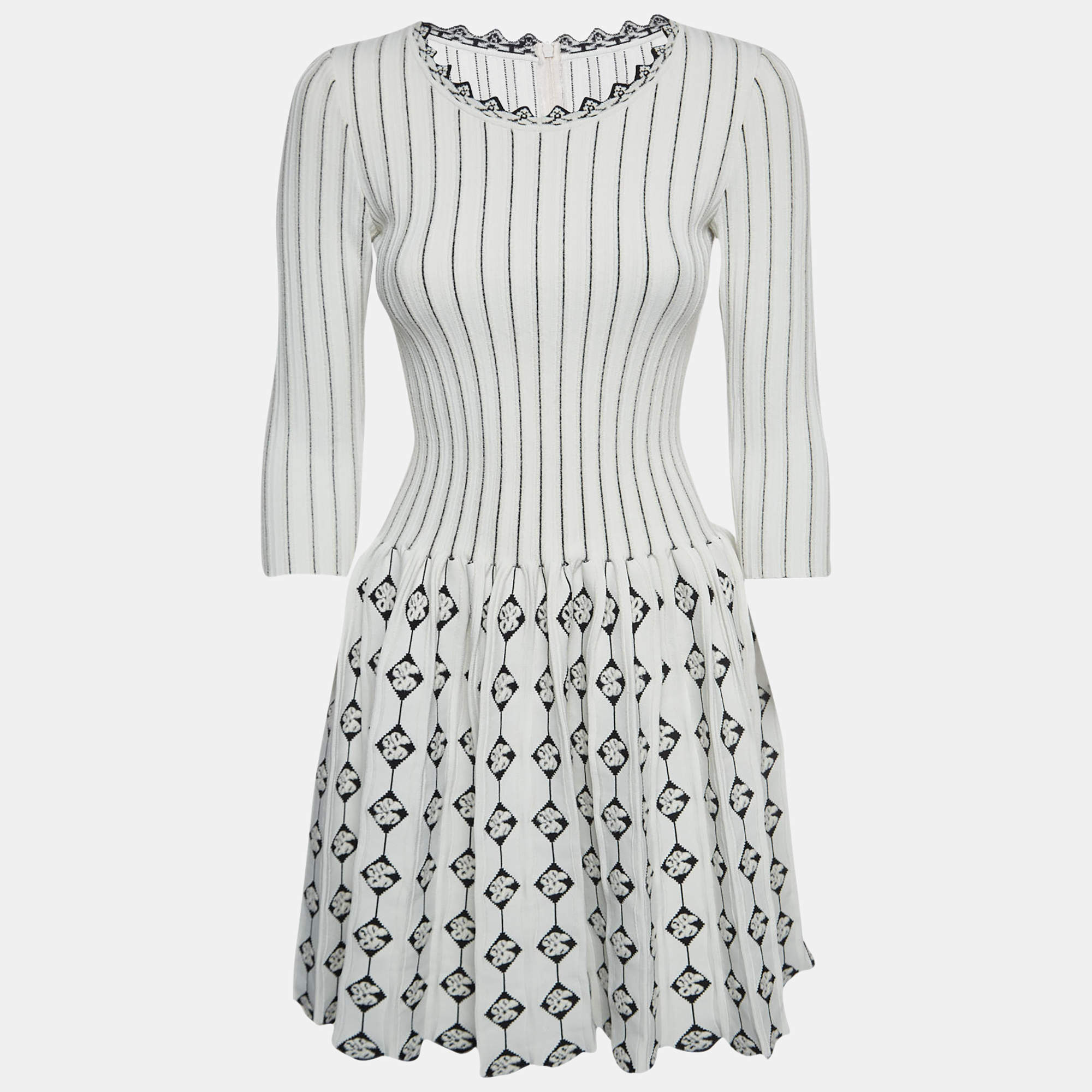 Pre Owned Alaia White/ Black Intarsia Stretch Knit Flared Midi Dress M