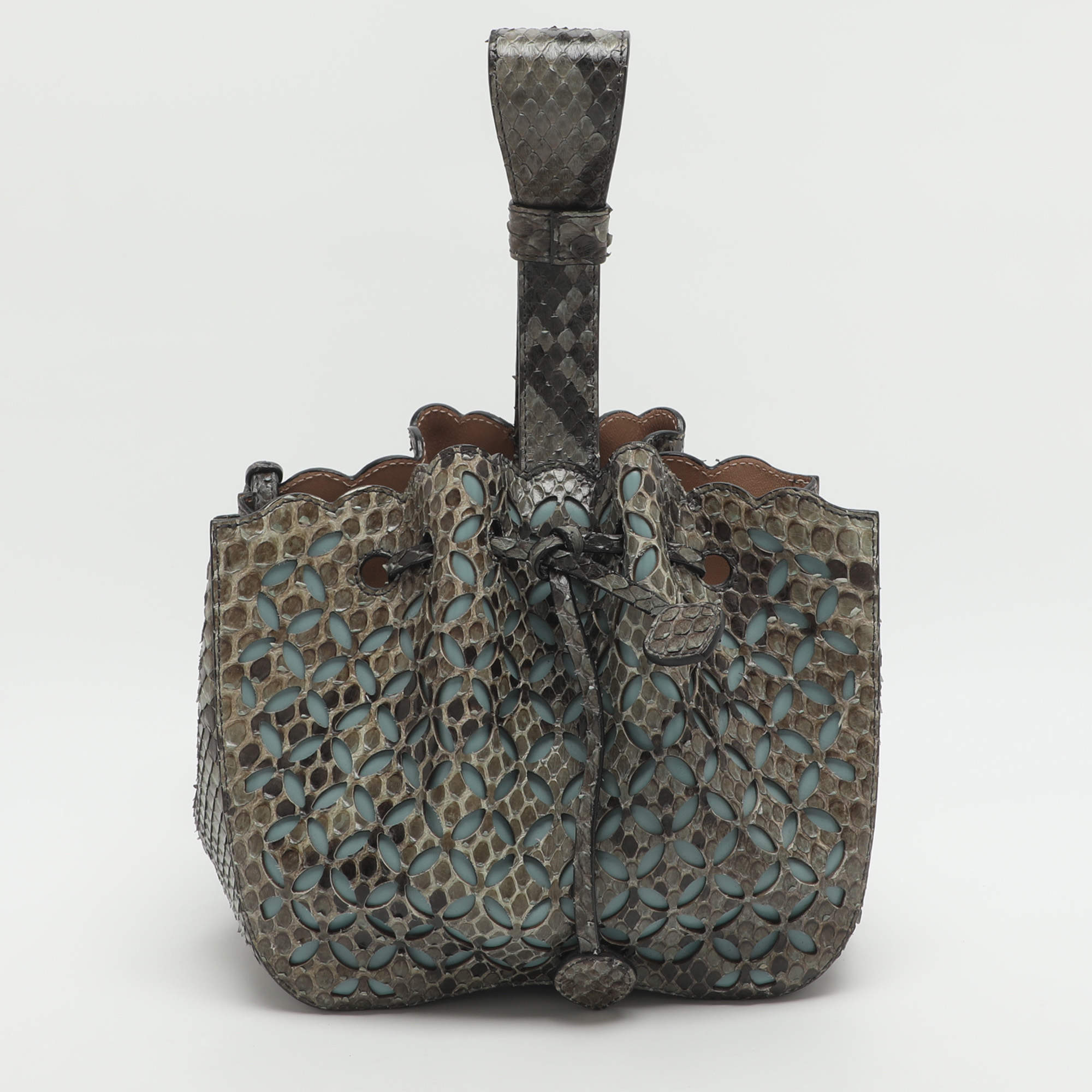 مملوكة مسبقًا حقيبة دلو عُلَيَّة روز ماري صغيرة رمادية/زرقاء فاتحة من جلد الثعبان