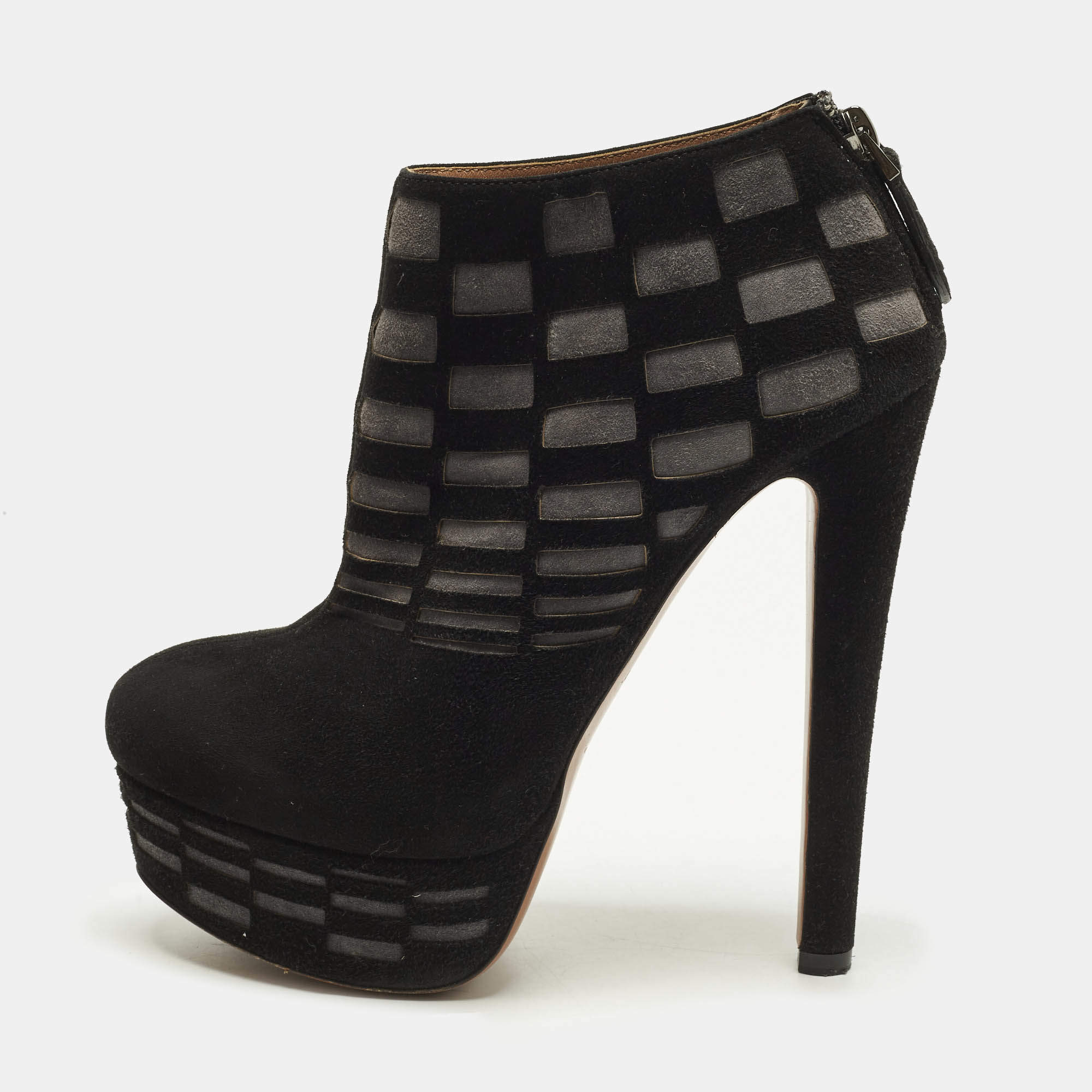 Pre Owned حذاء بوت للكاحل علايا سويدي بلون أسود/فضي بنمط الليزر مقاس 40 مع نعل سميك