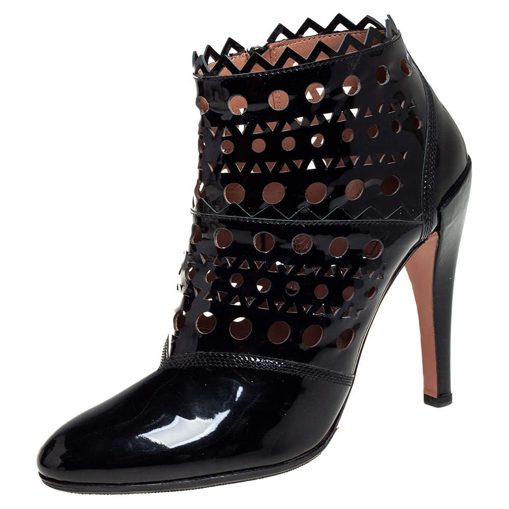 Pre Owned Alaia Black Patent Leather Cut Out Booties Size 40