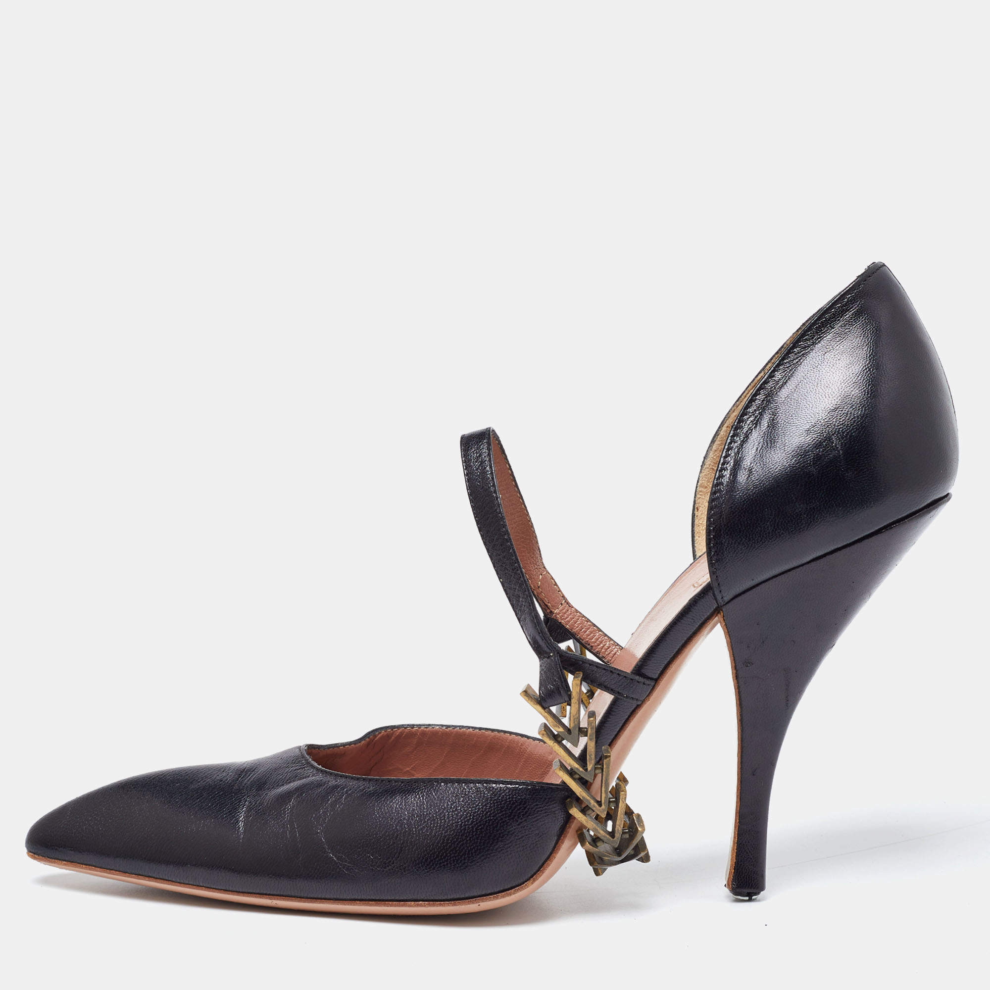 luxury-women-alaia-used-shoes-