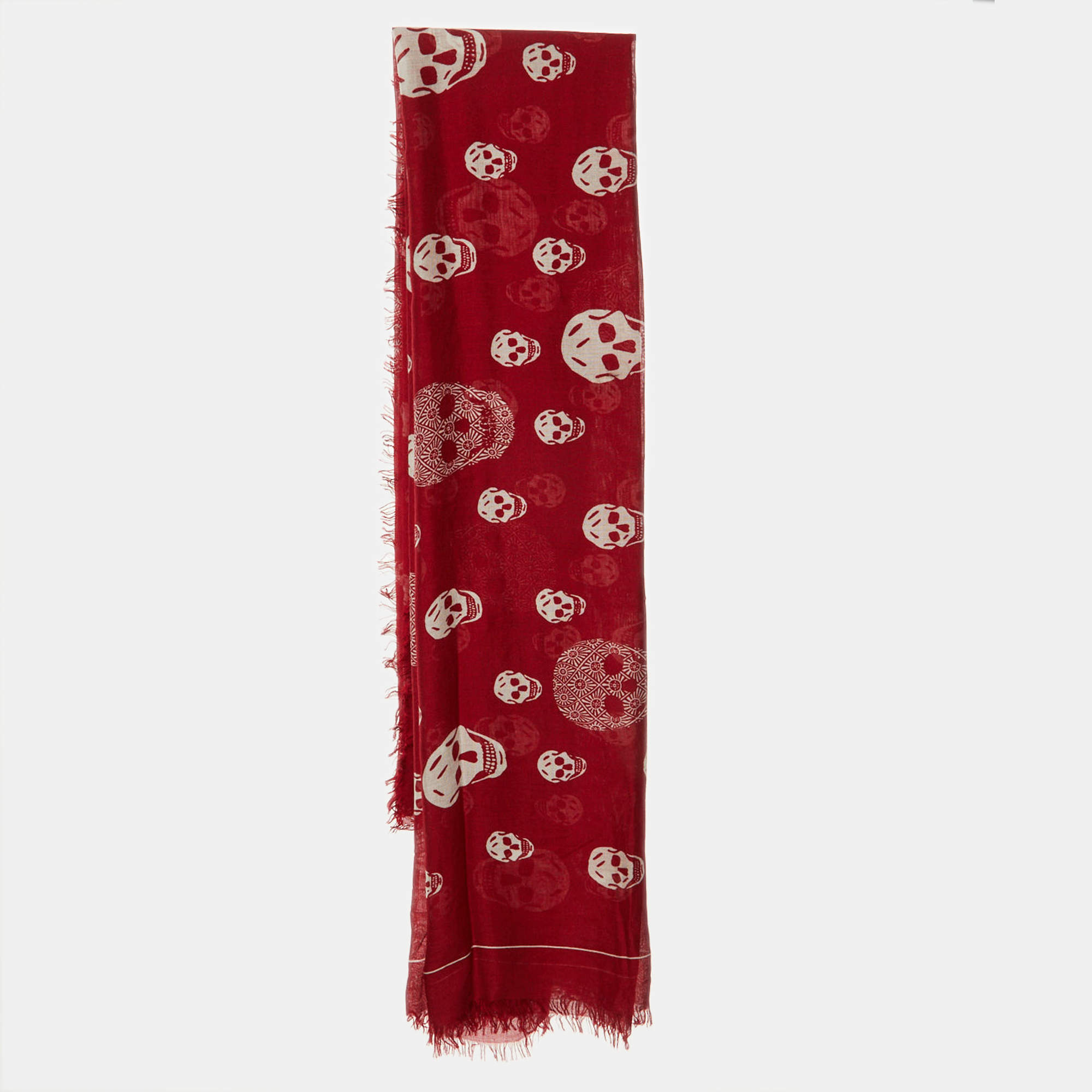 Pre Owned Alexander McQueen Red Skull printed Modal & Silk Scarf