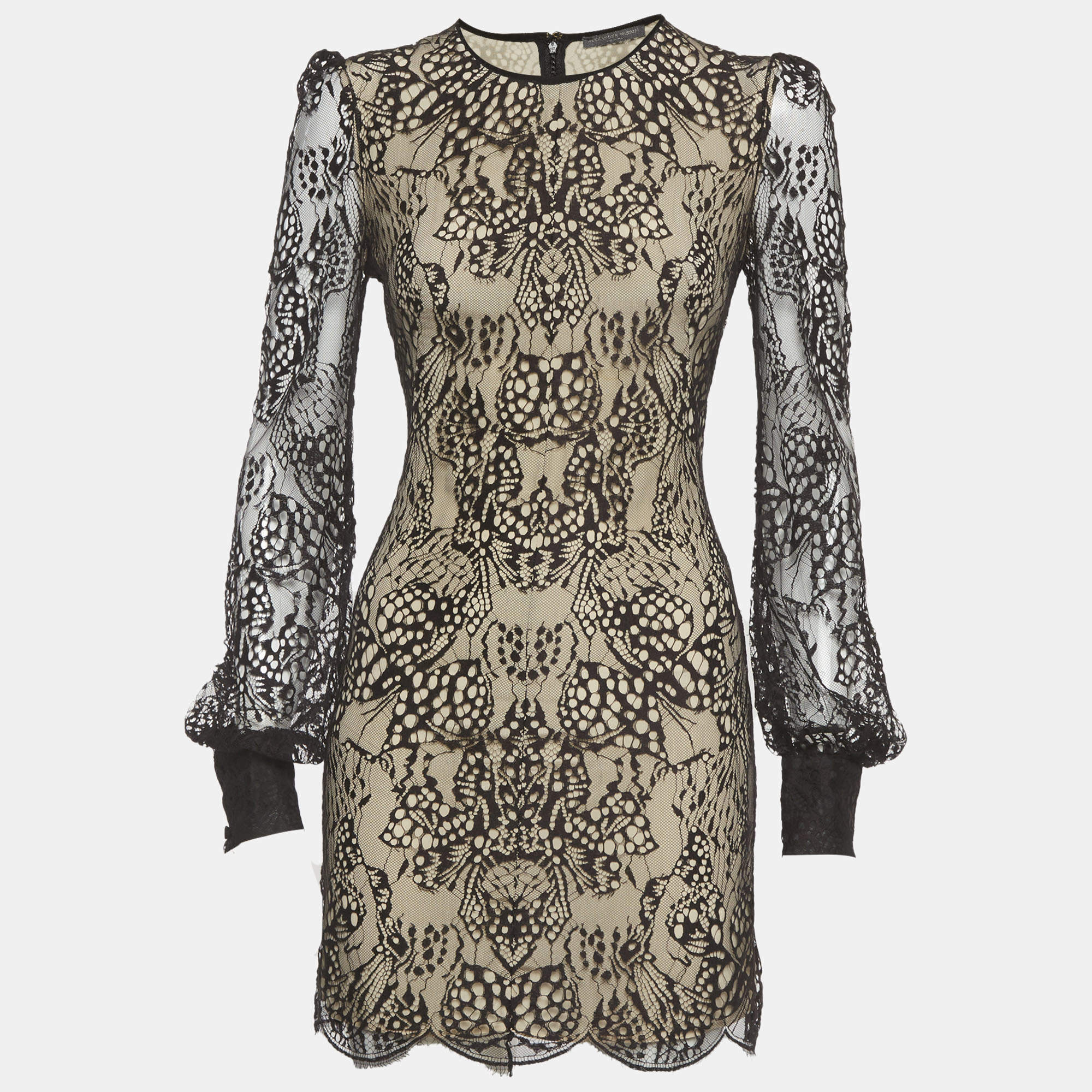 مملوكة مسبقًا Alexander McQueen Black Lace Contrast Lined Mini Dress S