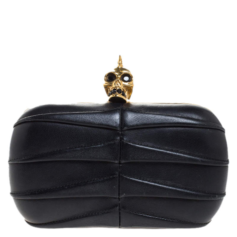 Pre Owned Alexander McQueen Black Pleated Leather Skull Lock Clutch