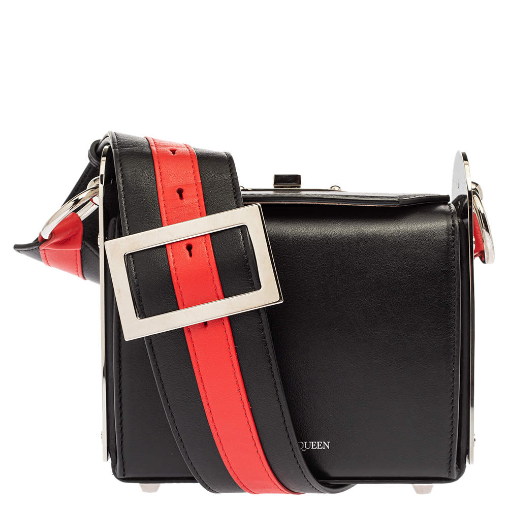 Pre Owned Alexander McQueen Black/Red Leather Box 16 Shoulder Bag