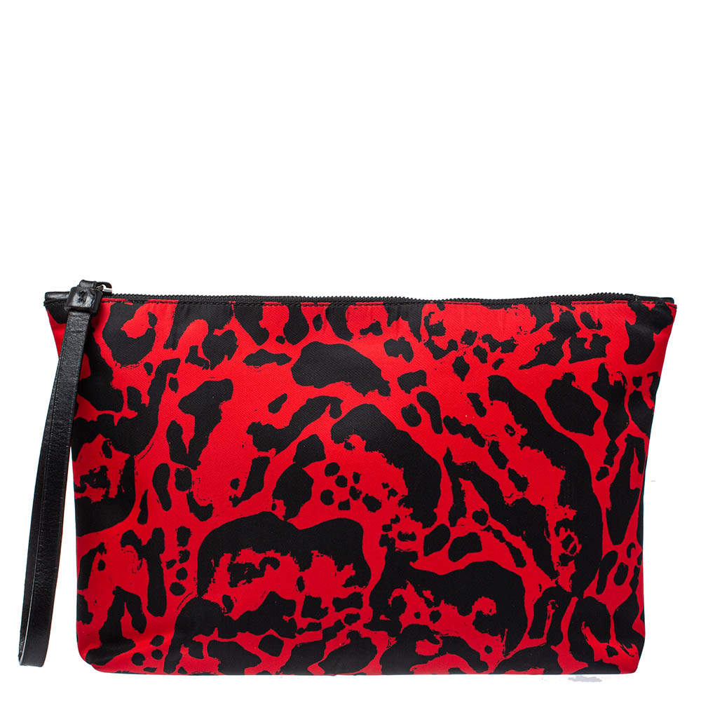 مملوكة مسبقًا حقيبة كلتش أليكساندر ماكوين نايلون مطبوعة أحمر/أسود