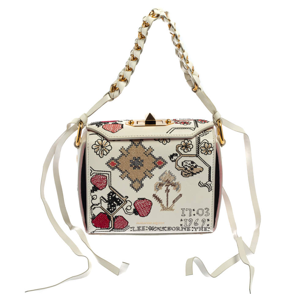 Pre Owned Alexander McQueen White Embroidered Leather Box 16 Crossbody Bag